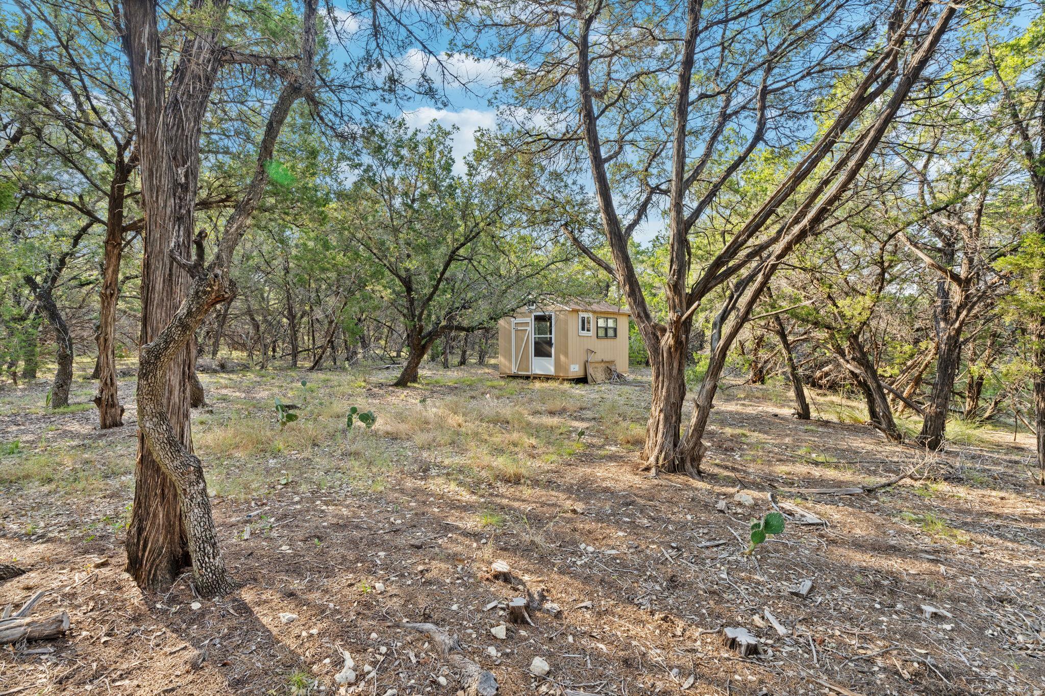 1000 Norwood Rd Property Photo 9