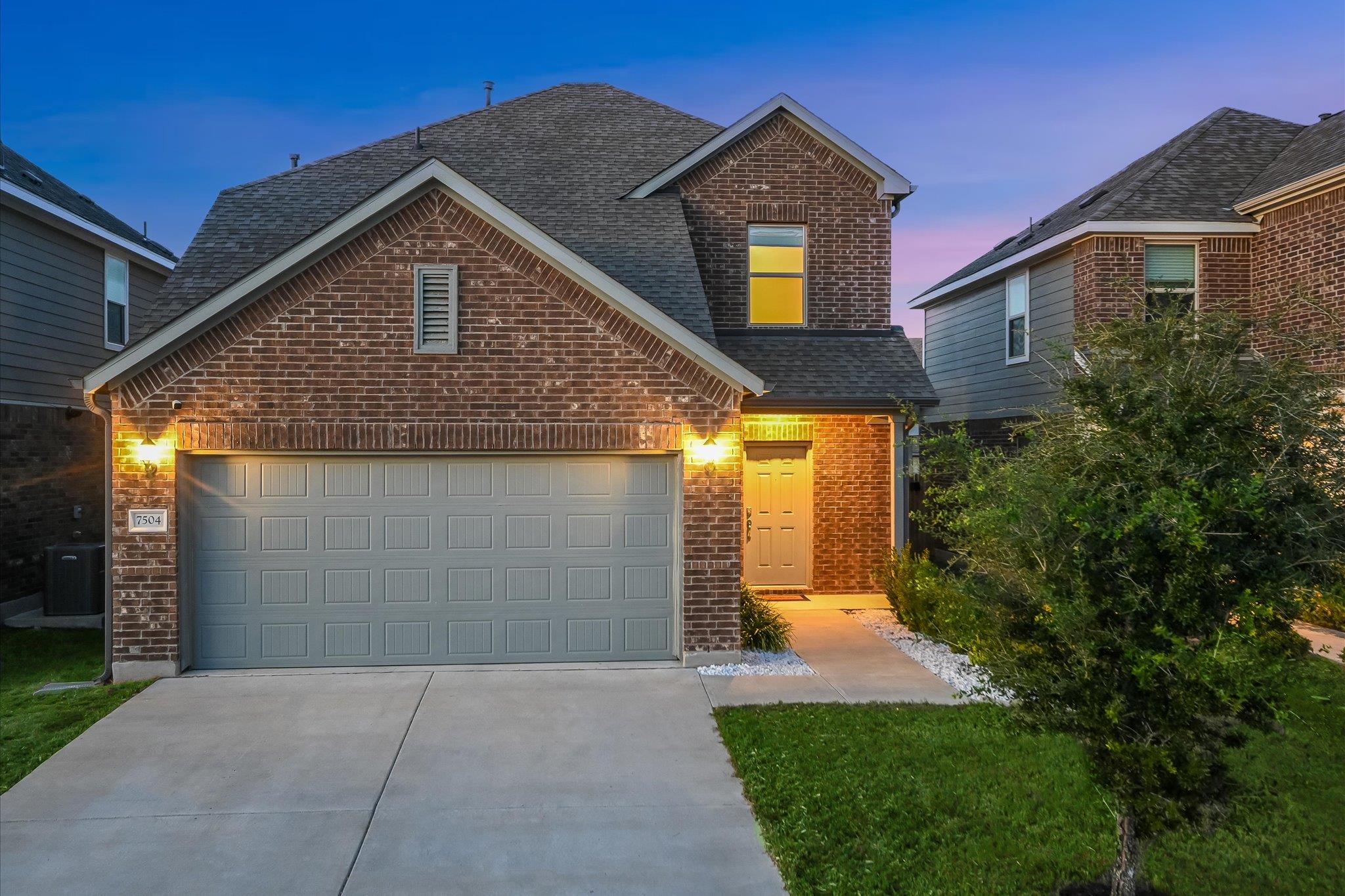 7504 Elk Grove Path Property Photo 1