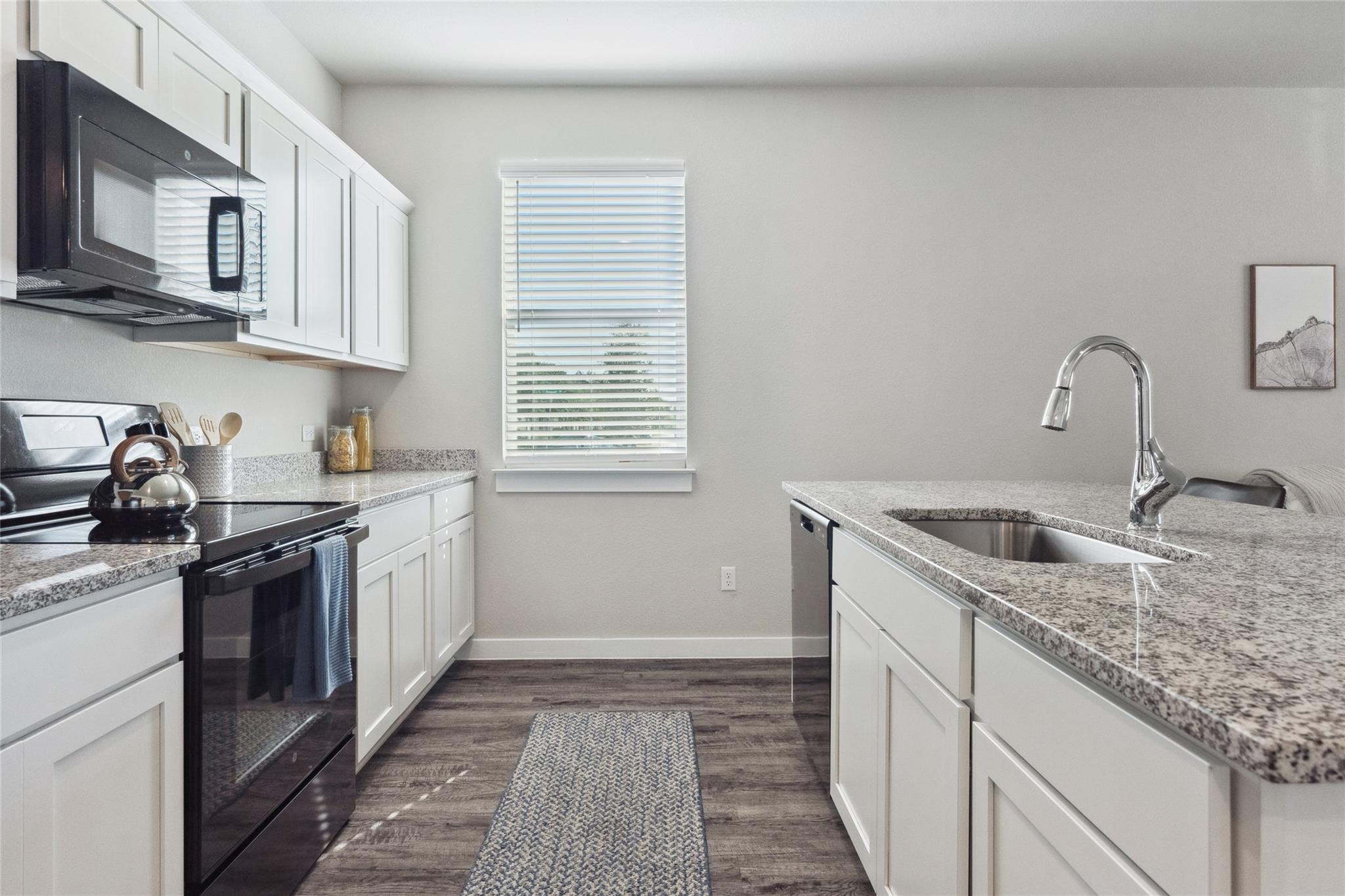 705 Apache Trl #411 Property Photo 4