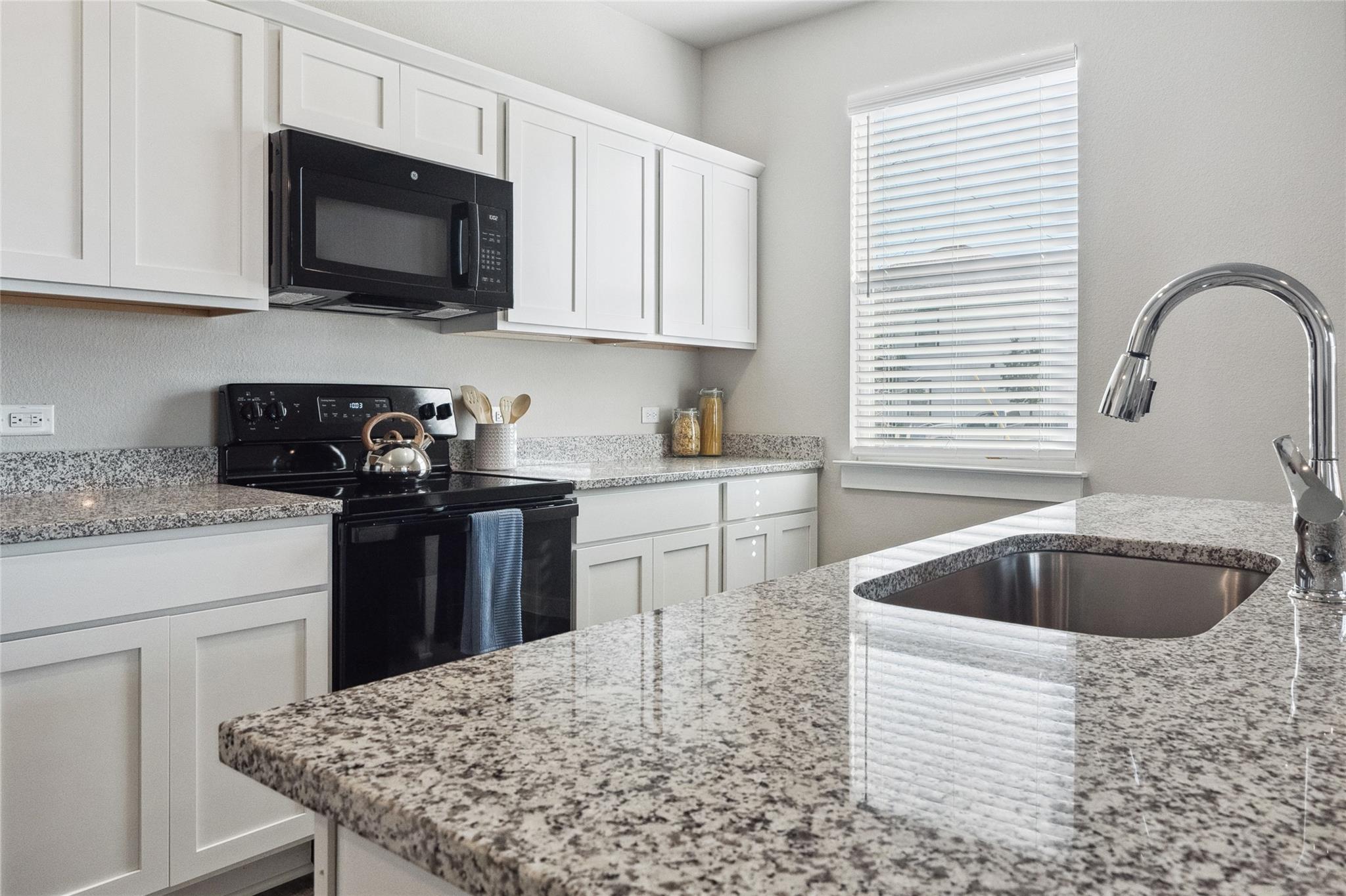 705 Apache Trl #411 Property Photo 8