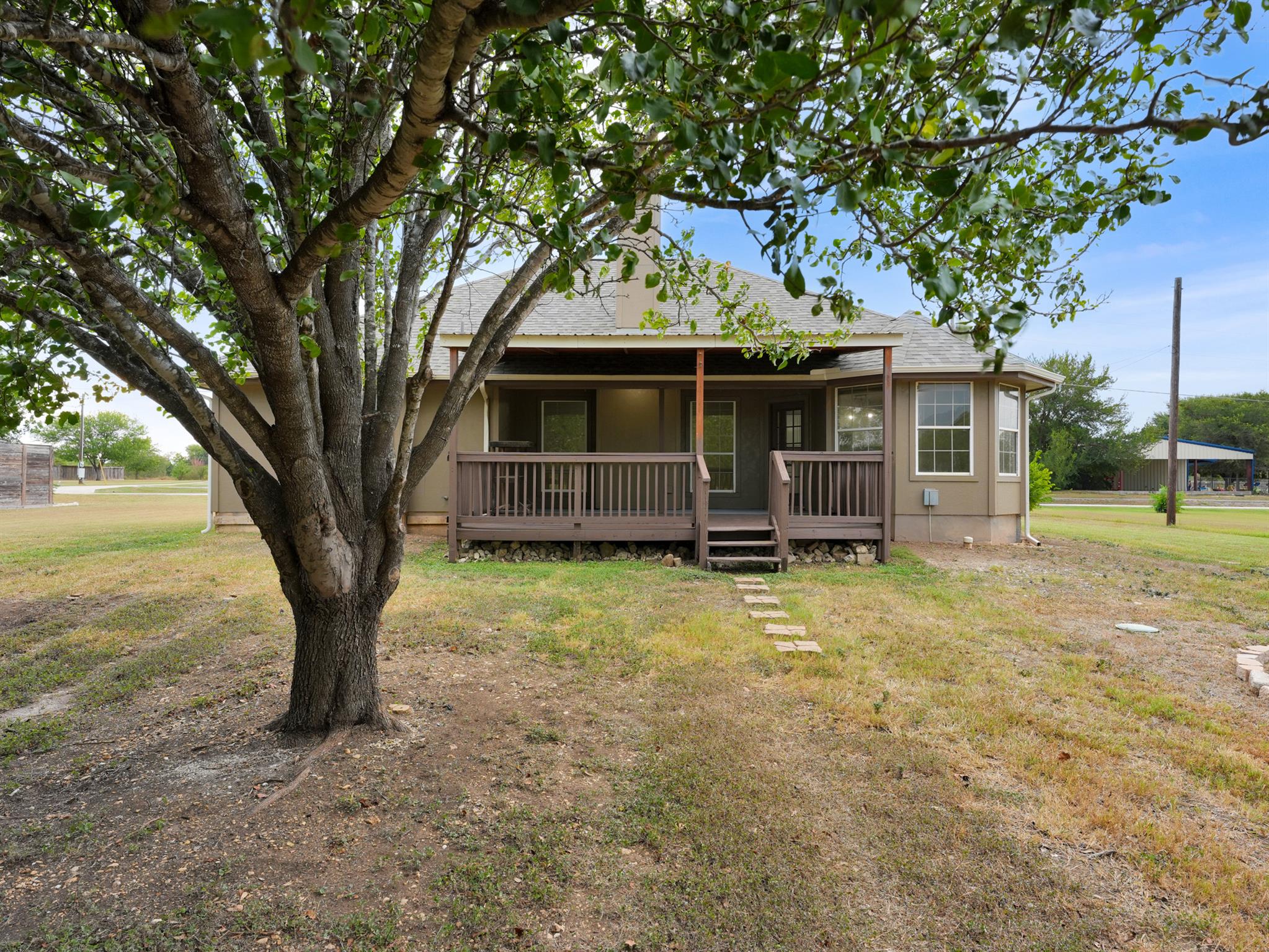 84 Thomas Dr Property Photo 29