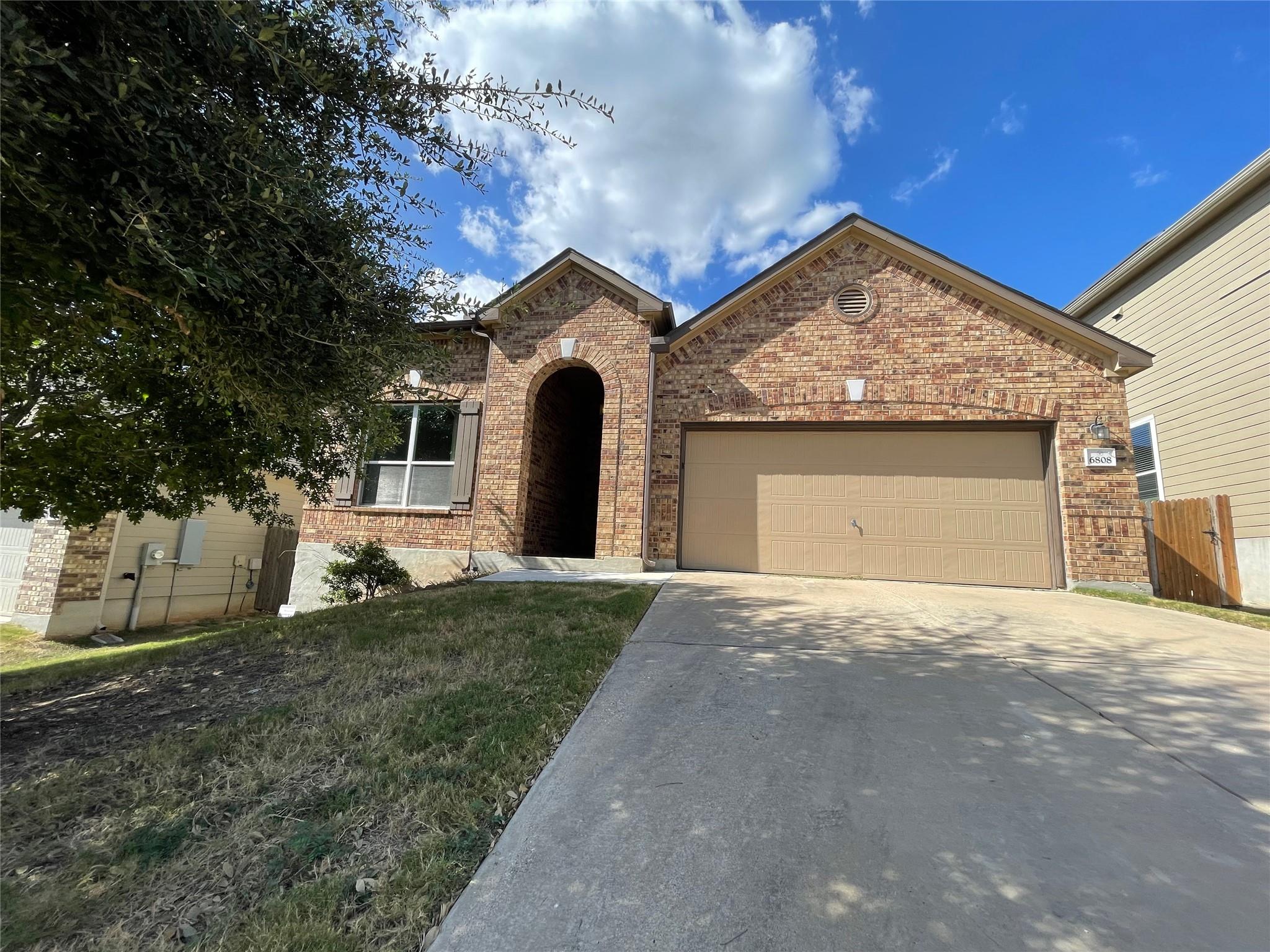 6808 Ondantra Bnd Property Photo 1