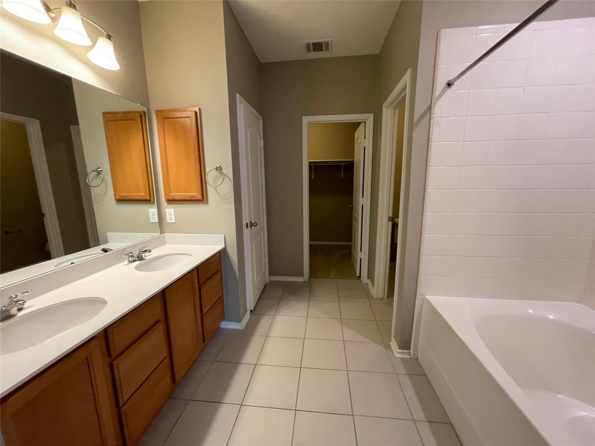 6808 Ondantra Bnd Property Photo 12