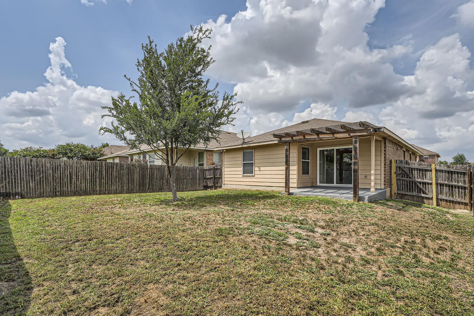 315 Moonwalker Trl Property Photo 11