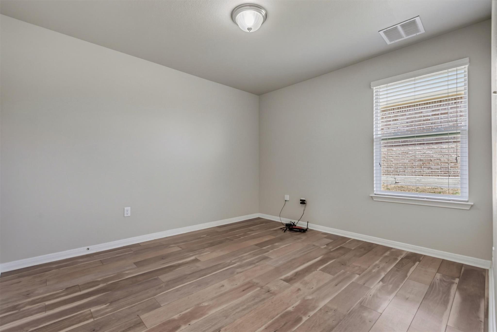 176 Dusky Thrush Dr Property Photo 19