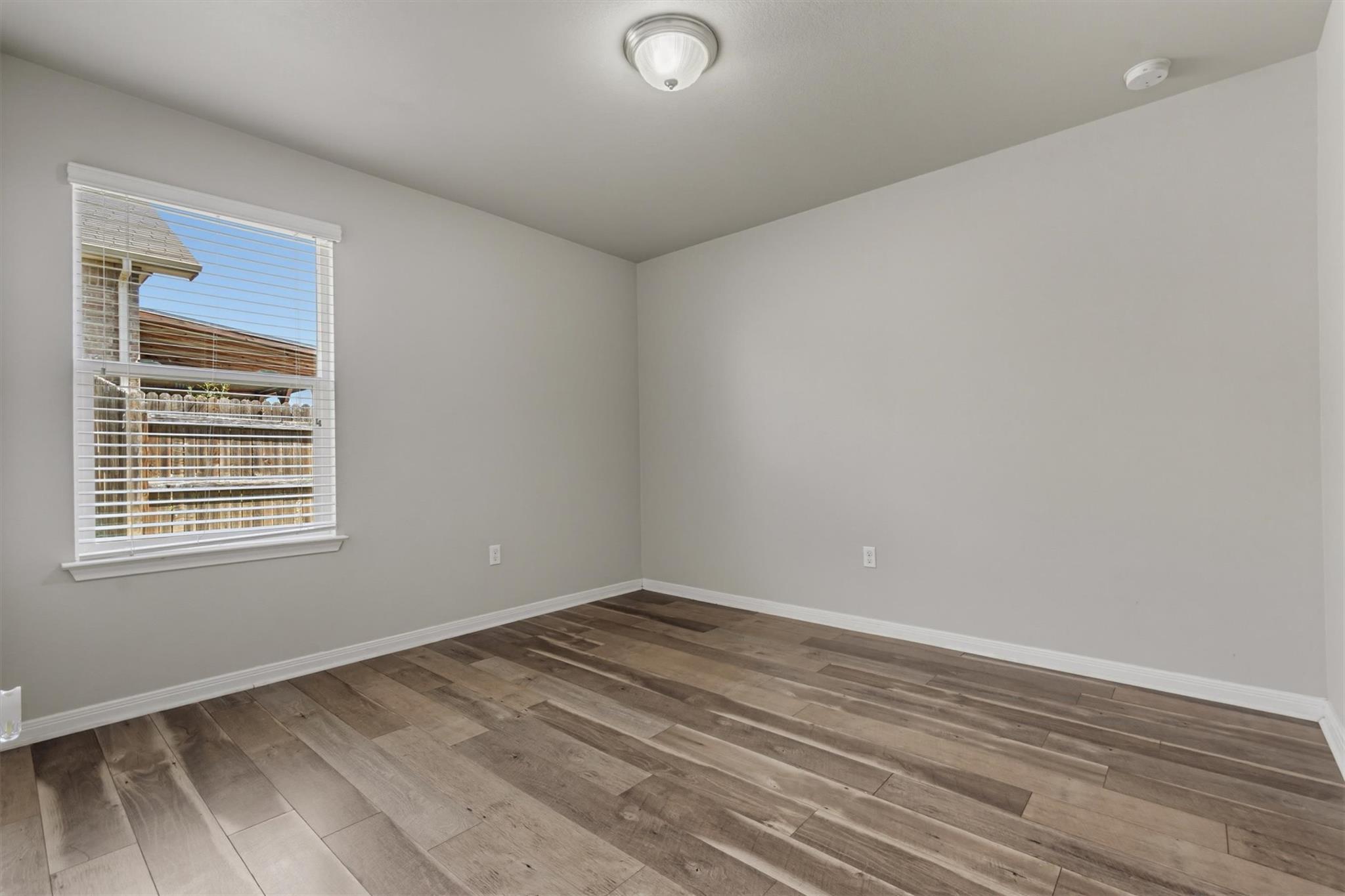 176 Dusky Thrush Dr Property Photo 21