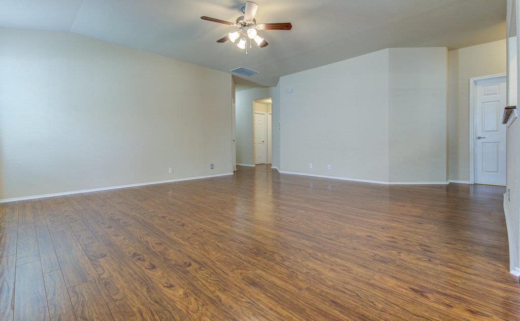 307 Riverine Way Property Photo 7