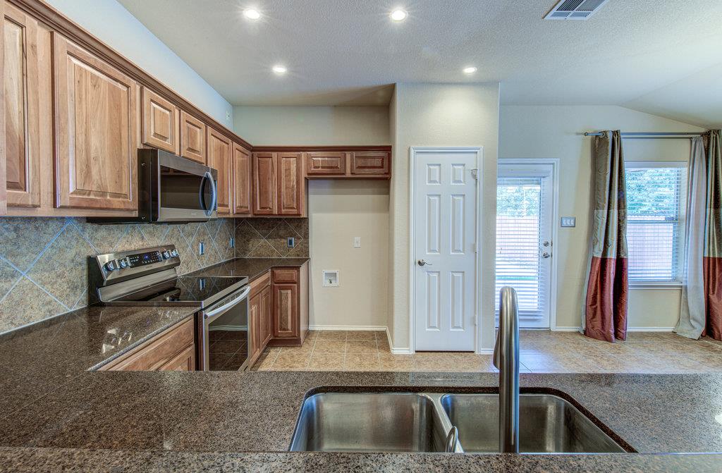 307 Riverine Way Property Photo 9