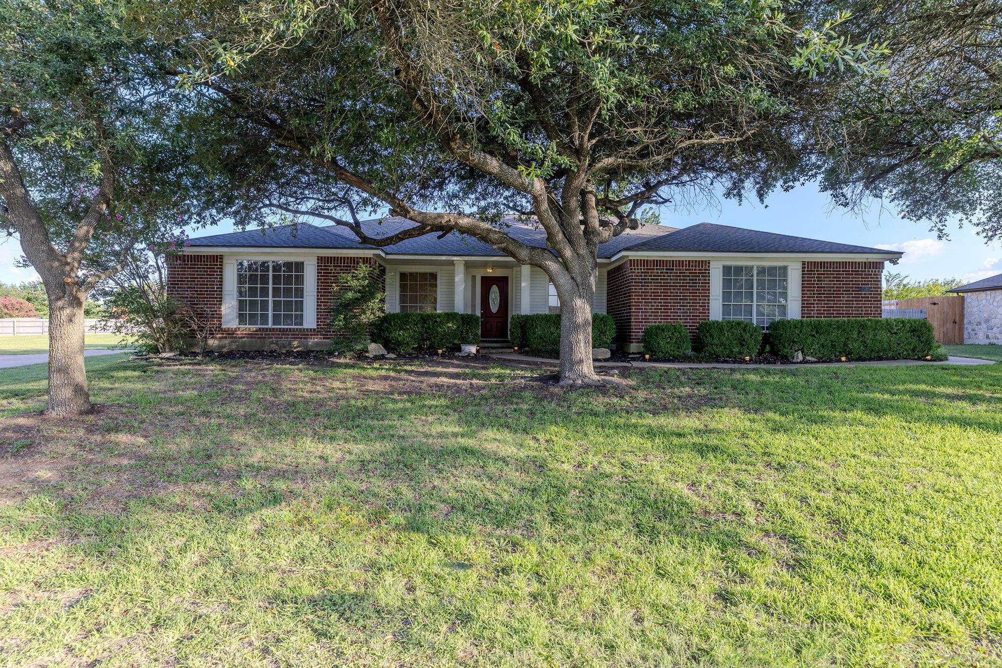 104 Adelfa Dr Property Photo 2