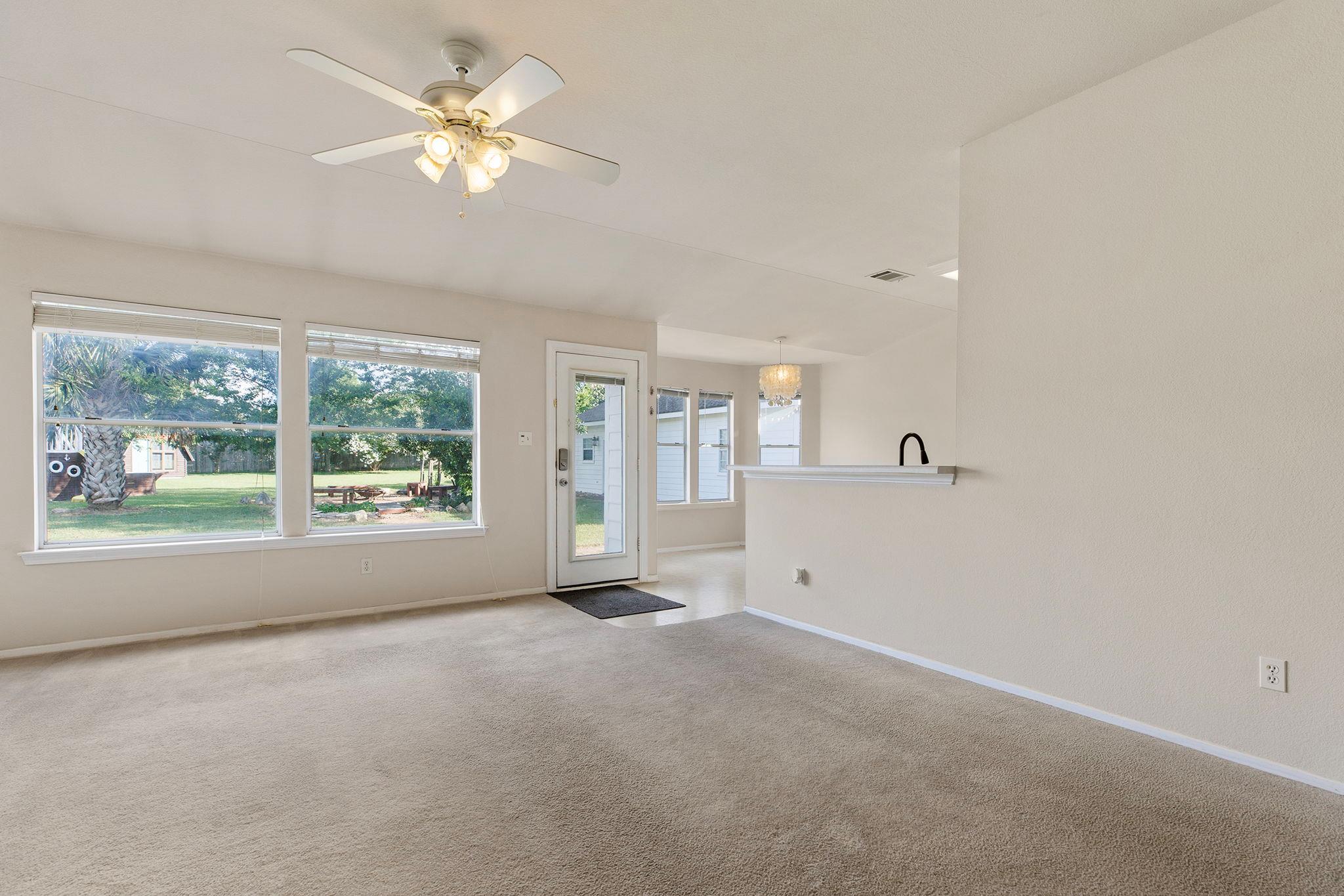 104 Adelfa Dr Property Photo 4