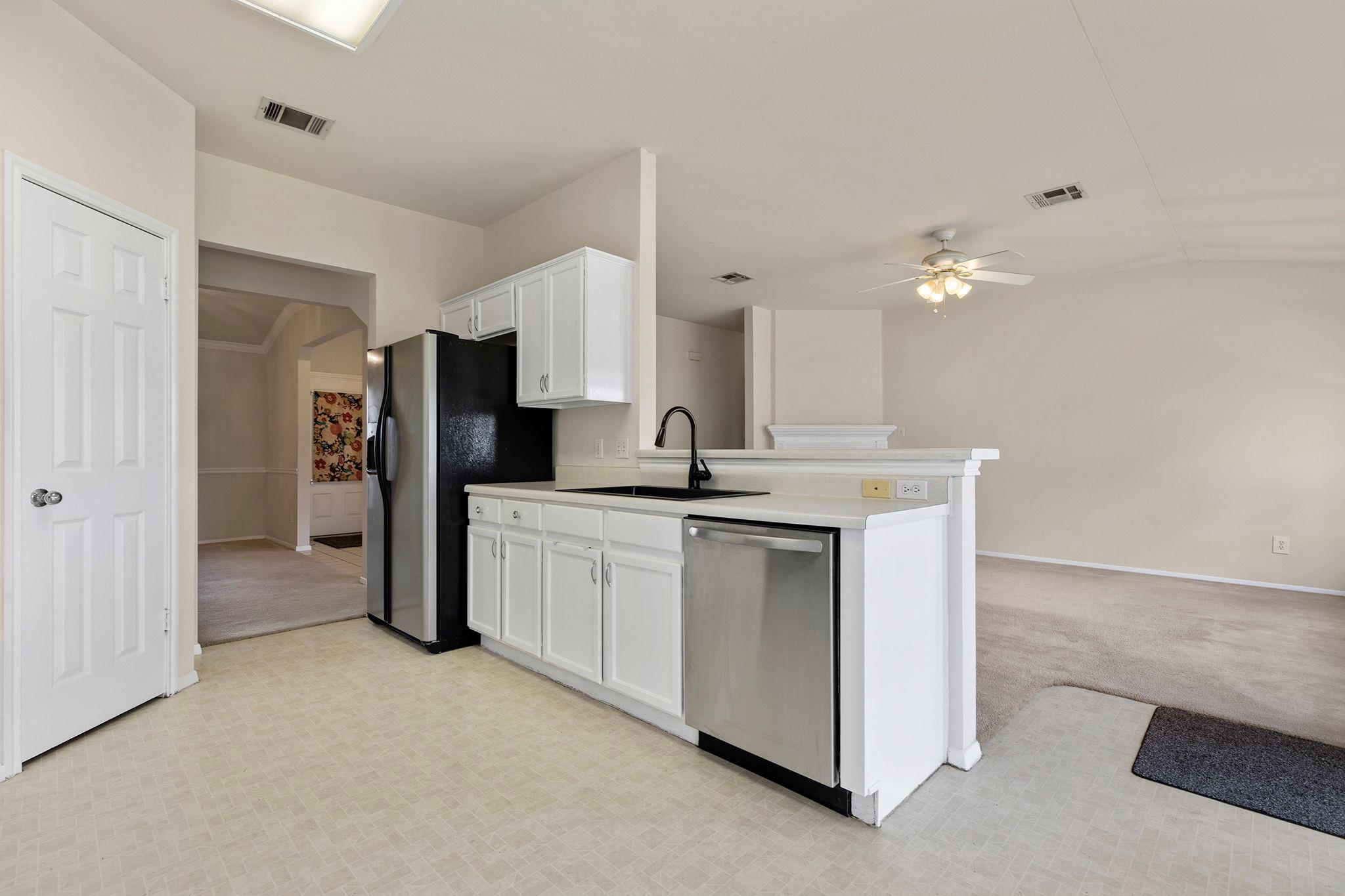 104 Adelfa Dr Property Photo 34