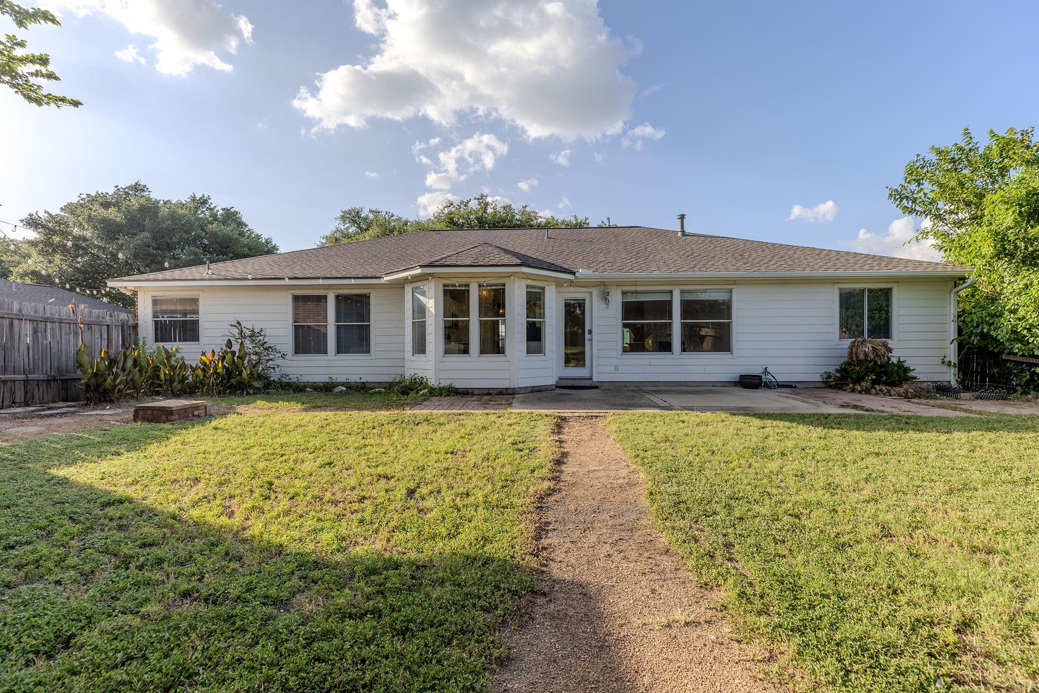 104 Adelfa Dr Property Photo 40