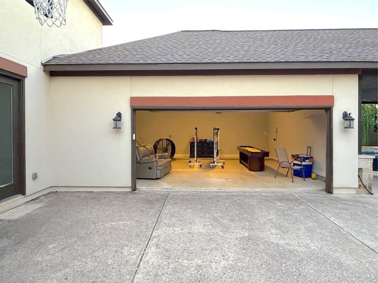 2900 Browntop Ct Property Photo 4