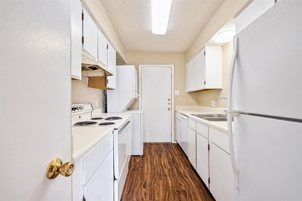 301 Craddock Ave #c Property Photo 3