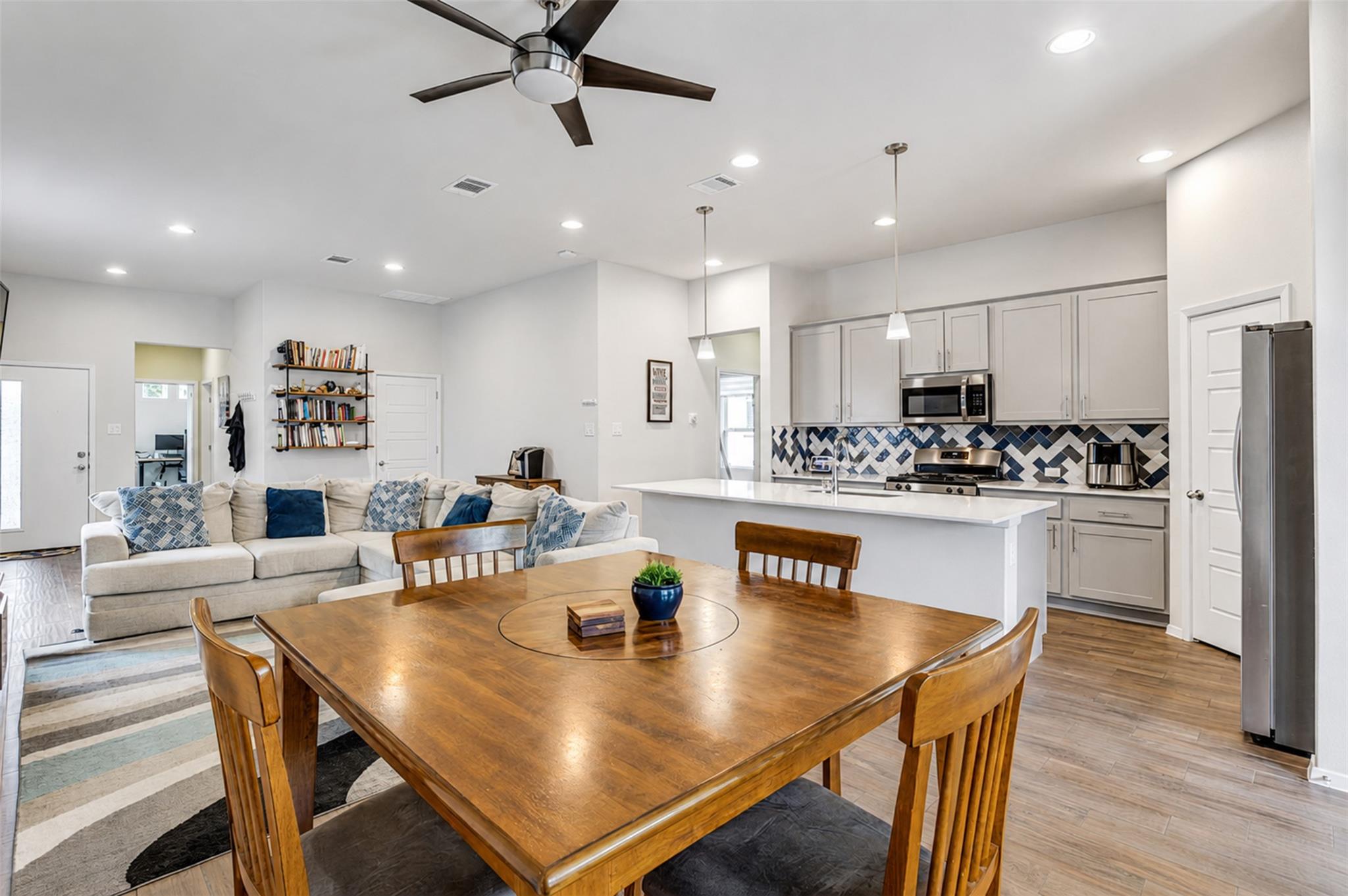 13701 Ronald W Reagan Blvd #34 Property Photo 15