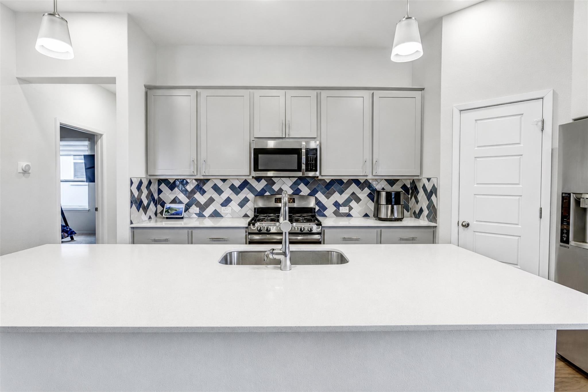 13701 Ronald W Reagan Blvd #34 Property Photo 23