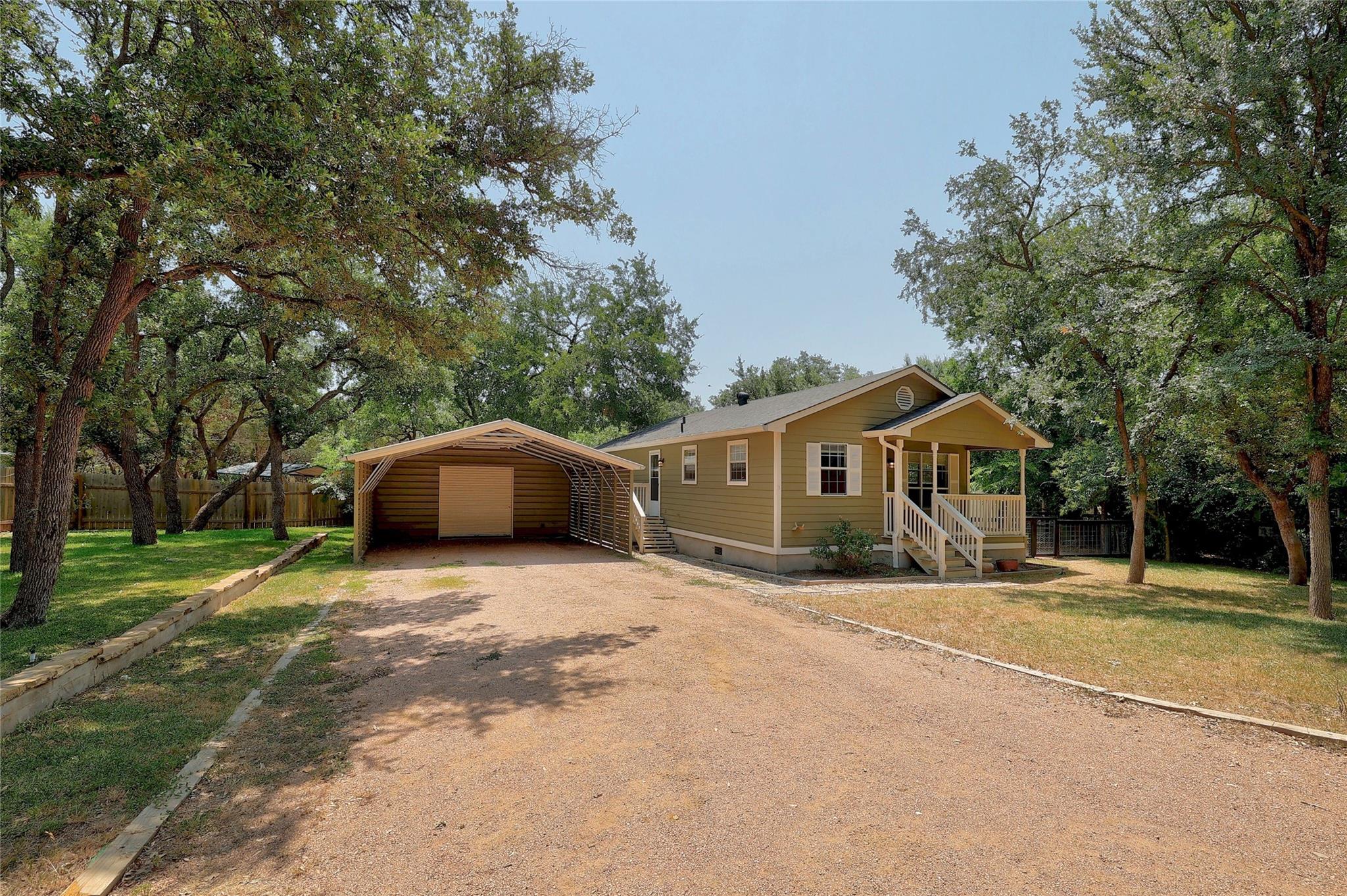 9903 Trails End Rd Property Photo 3