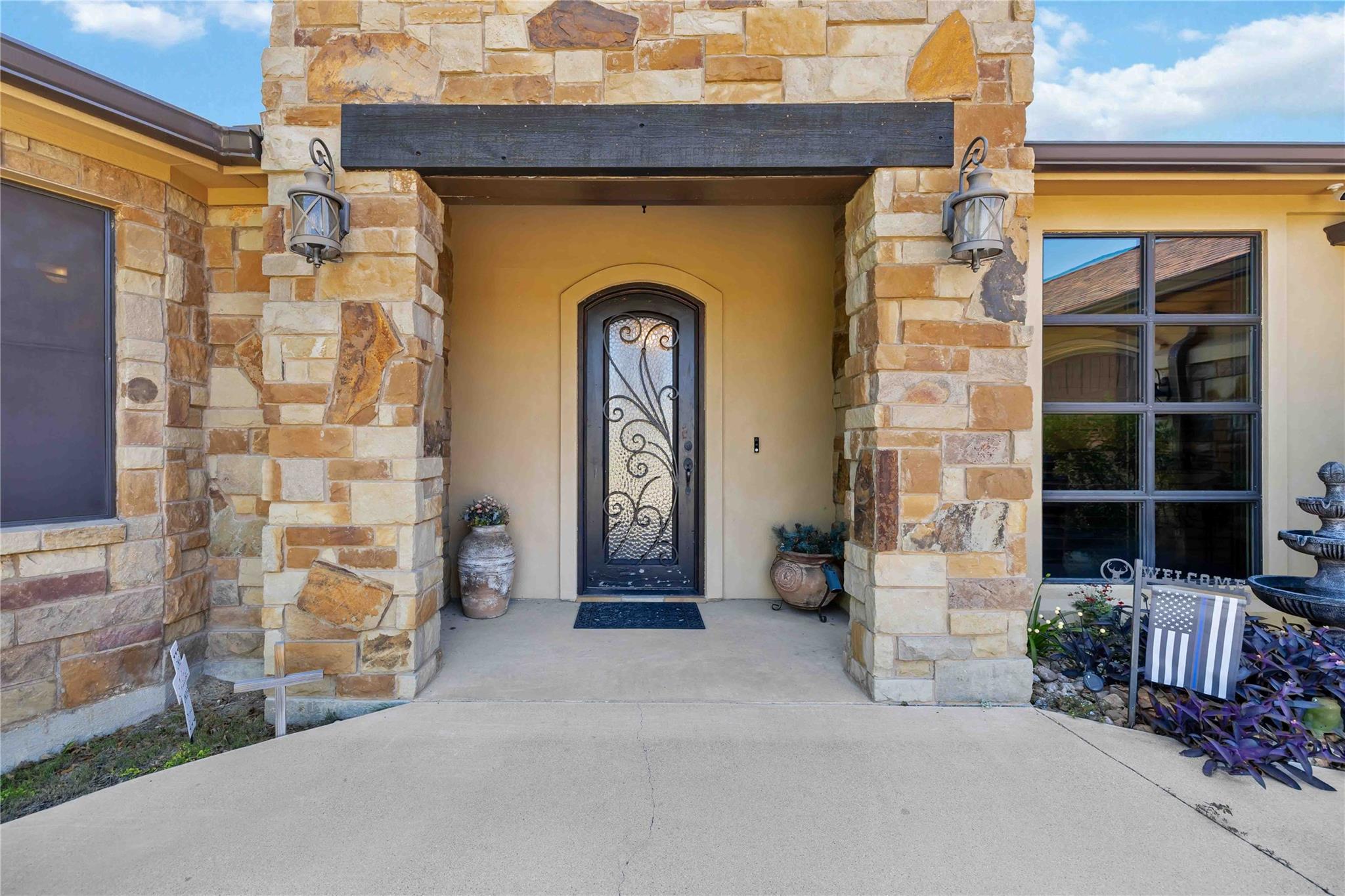 9428734 Property Photo 3