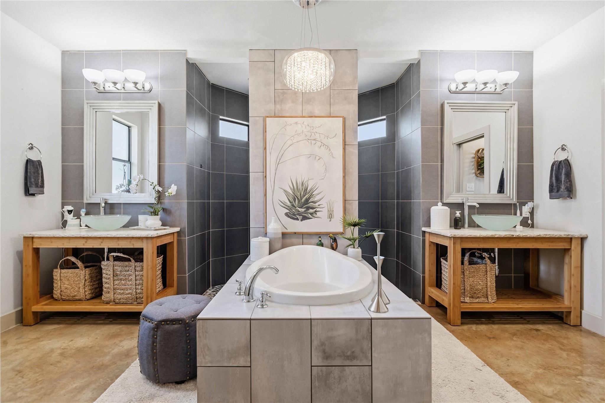 9428734 Property Photo 14