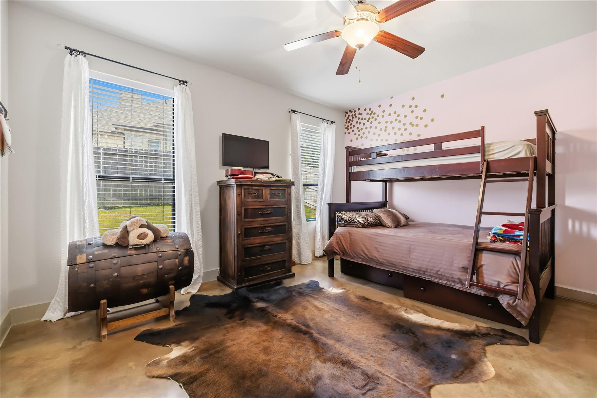 9428734 Property Photo 18