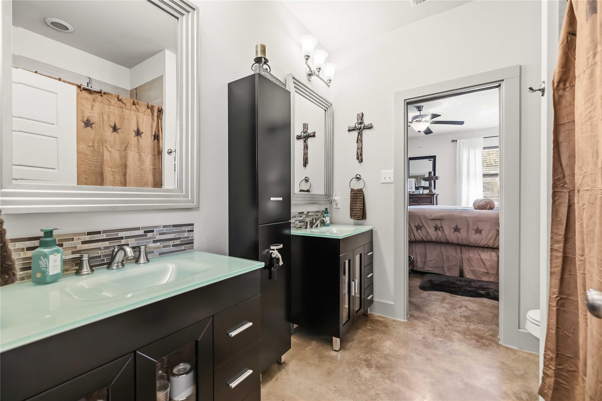 9428734 Property Photo 22