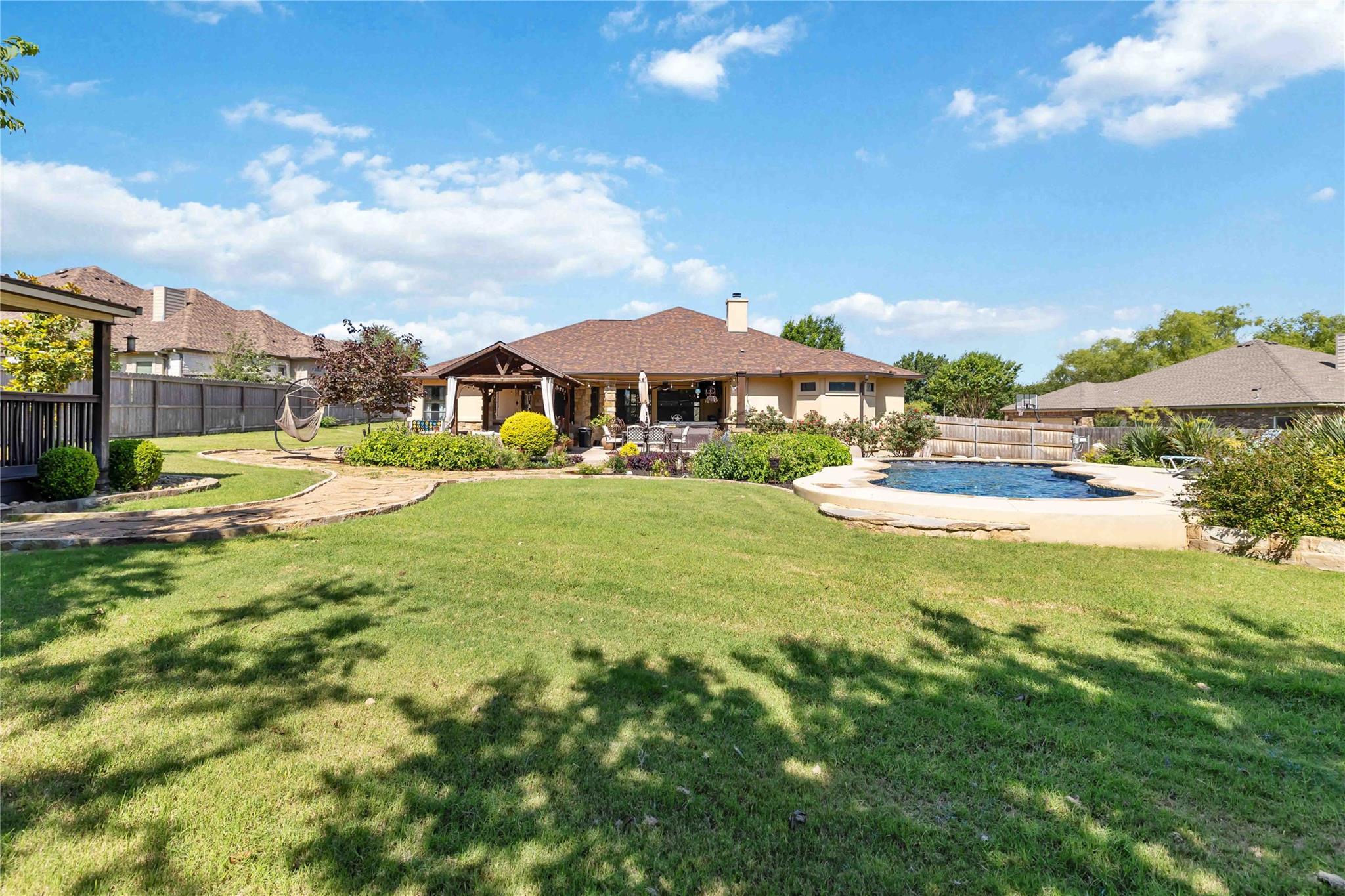 9428734 Property Photo 23