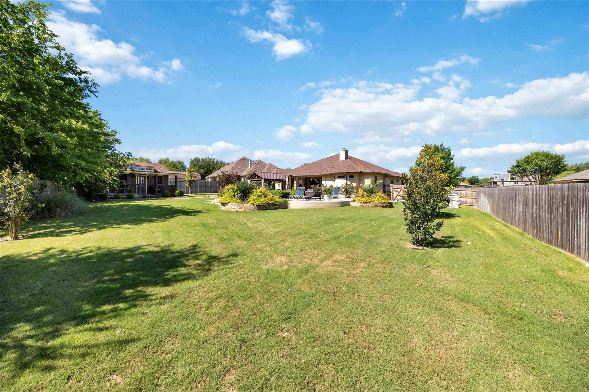 9428734 Property Photo 24