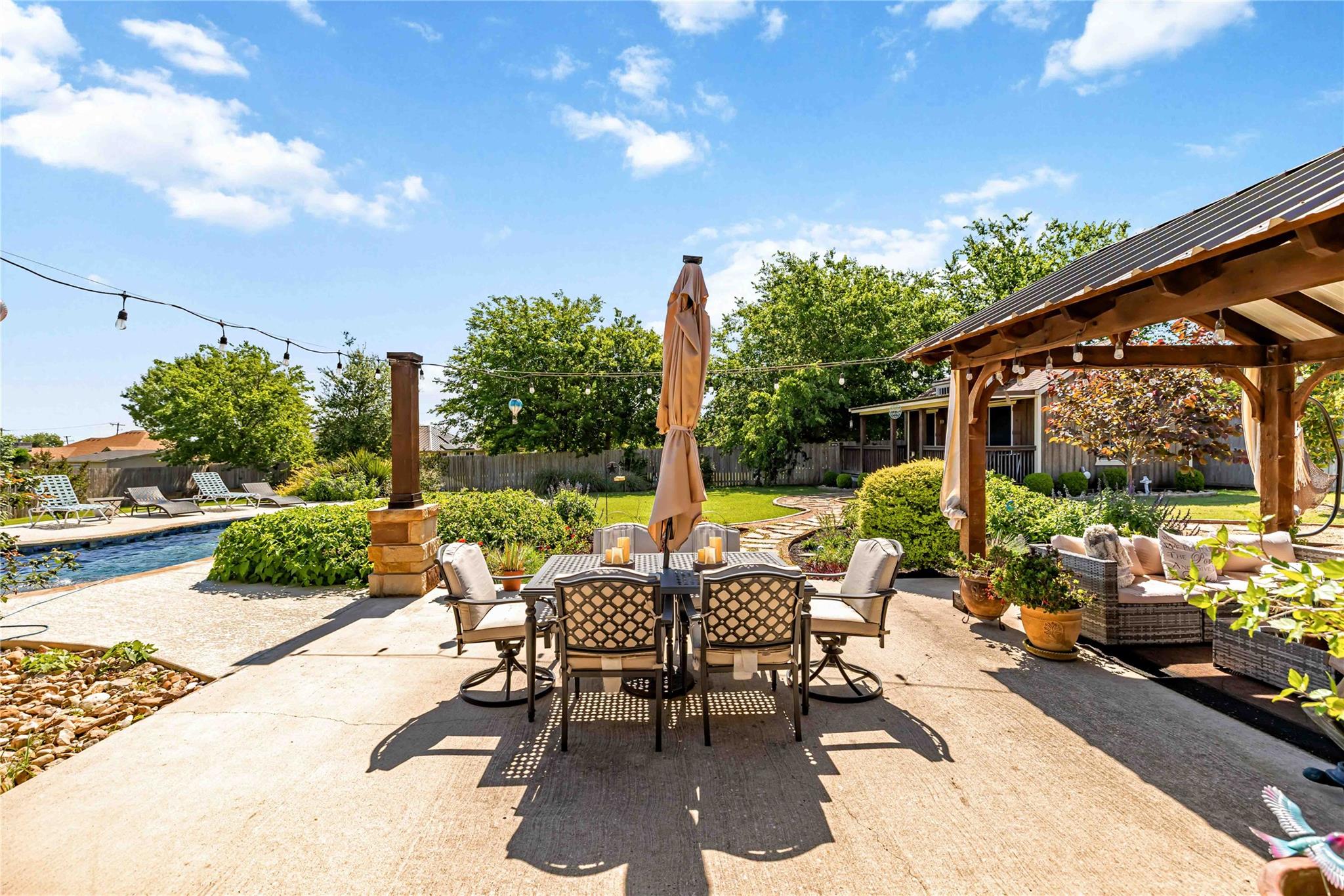 9428734 Property Photo 30