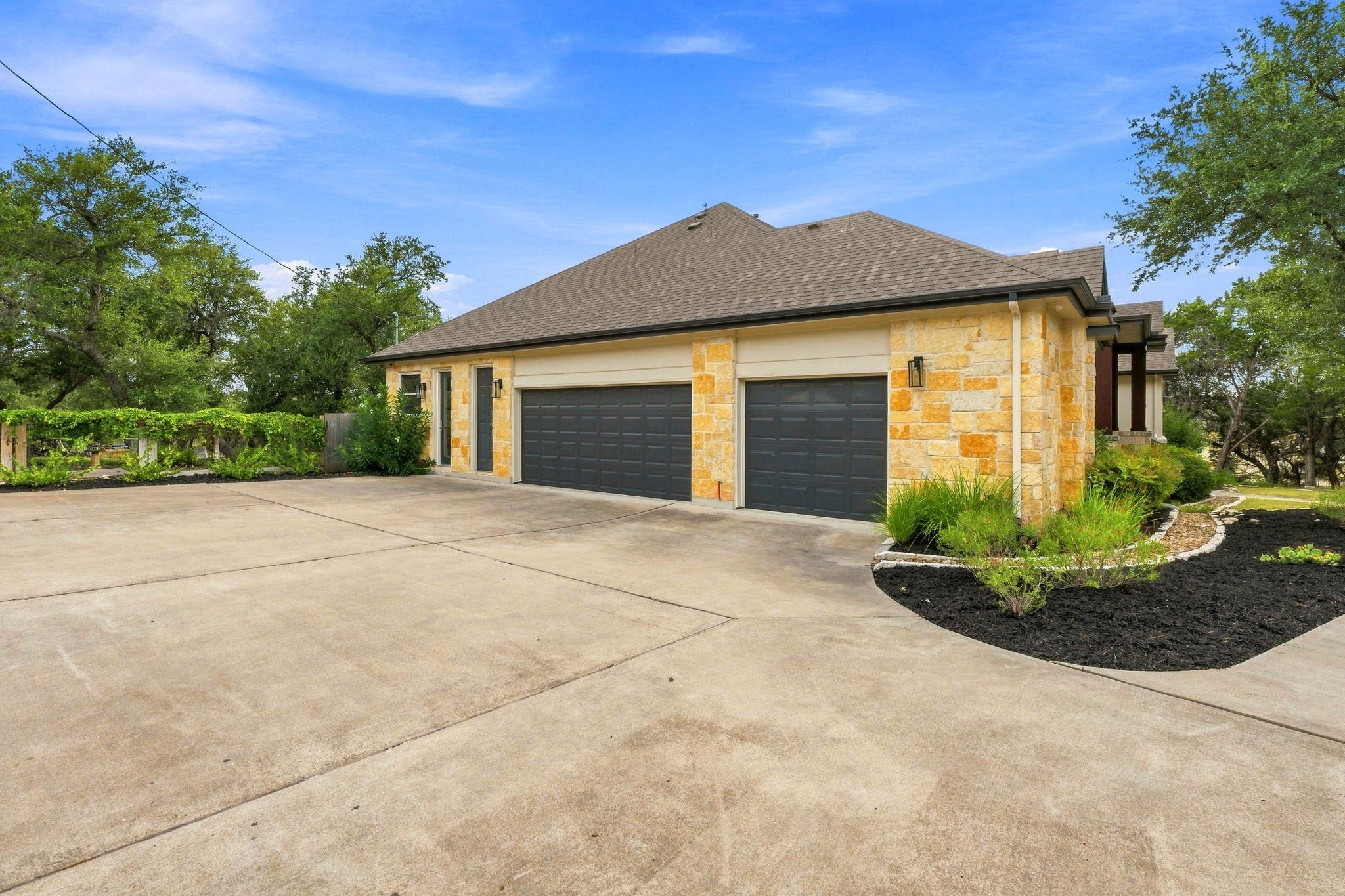 607 Saddlehorn Dr Property Photo 35