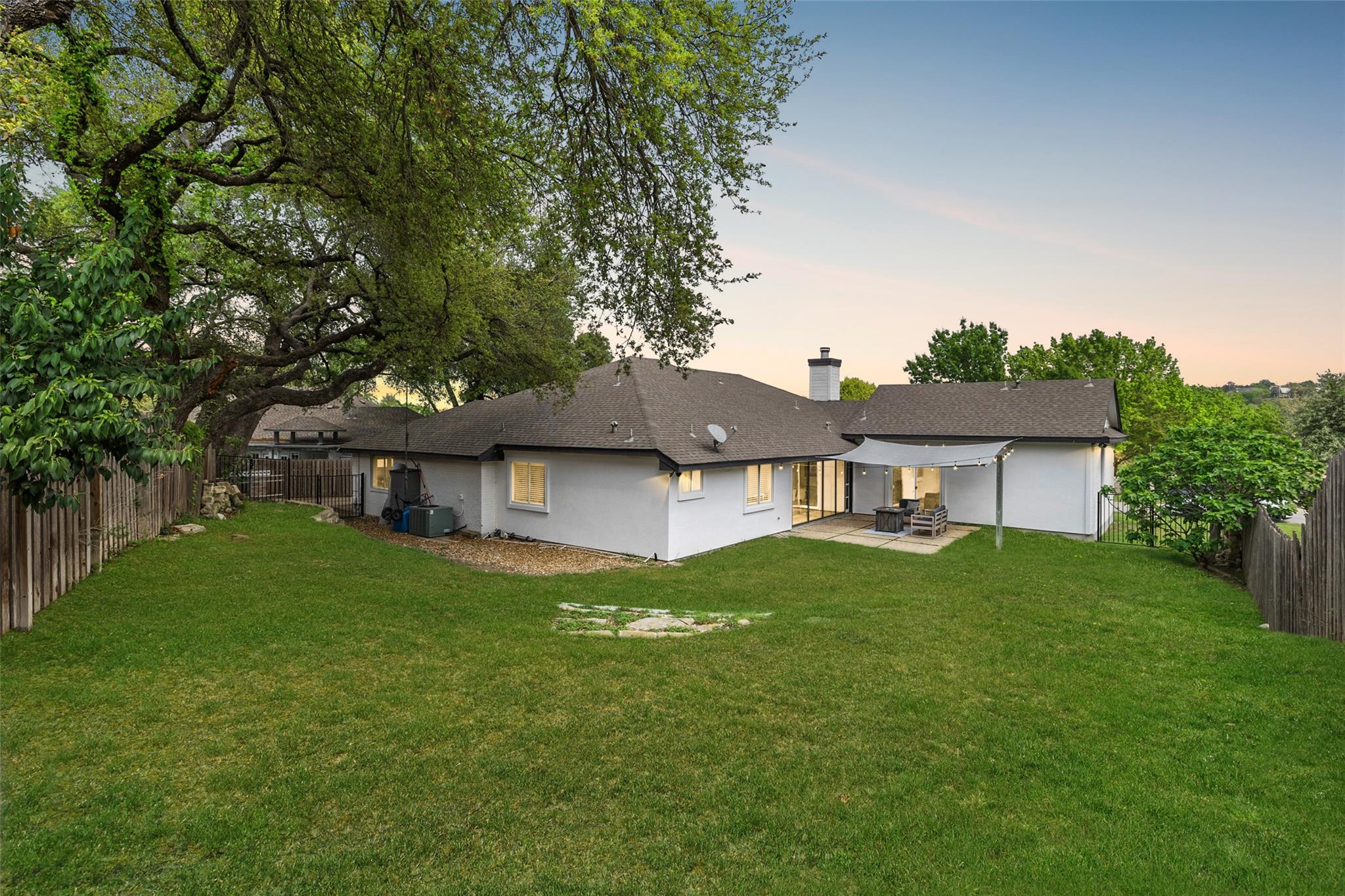 611 Ladin Ln Property Photo 7