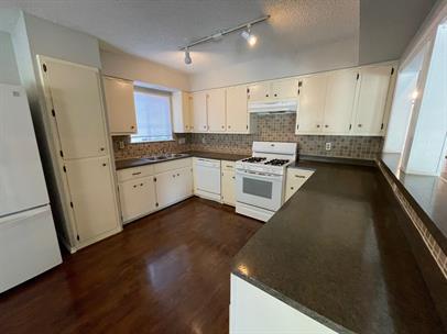 412 Blue Valley Dr Property Photo 4