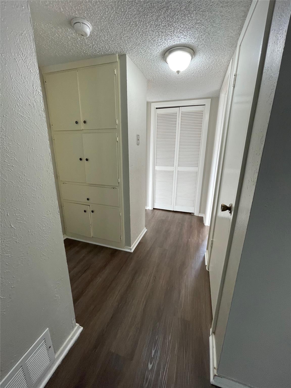 412 Blue Valley Dr Property Photo 6
