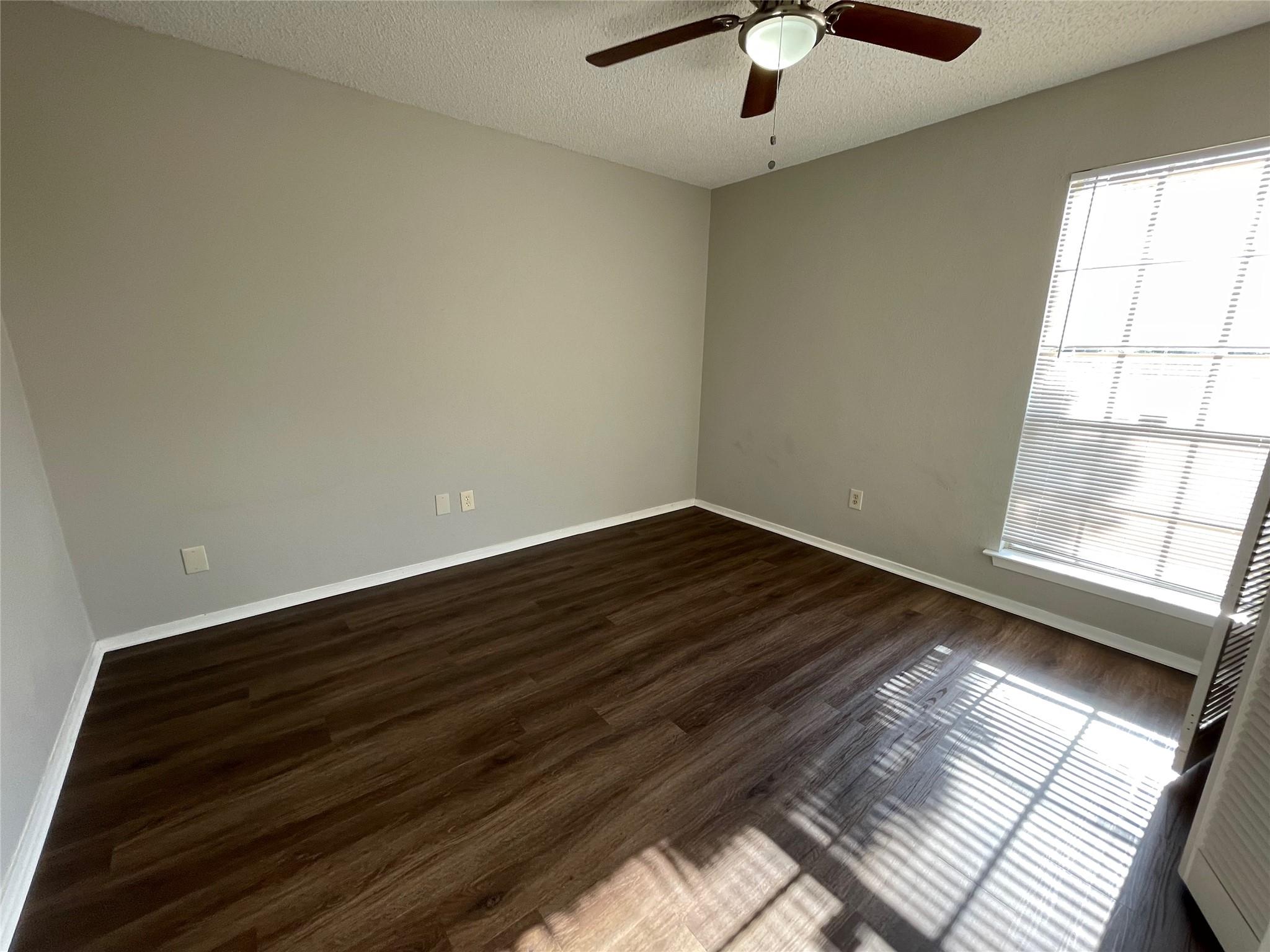 412 Blue Valley Dr Property Photo 8