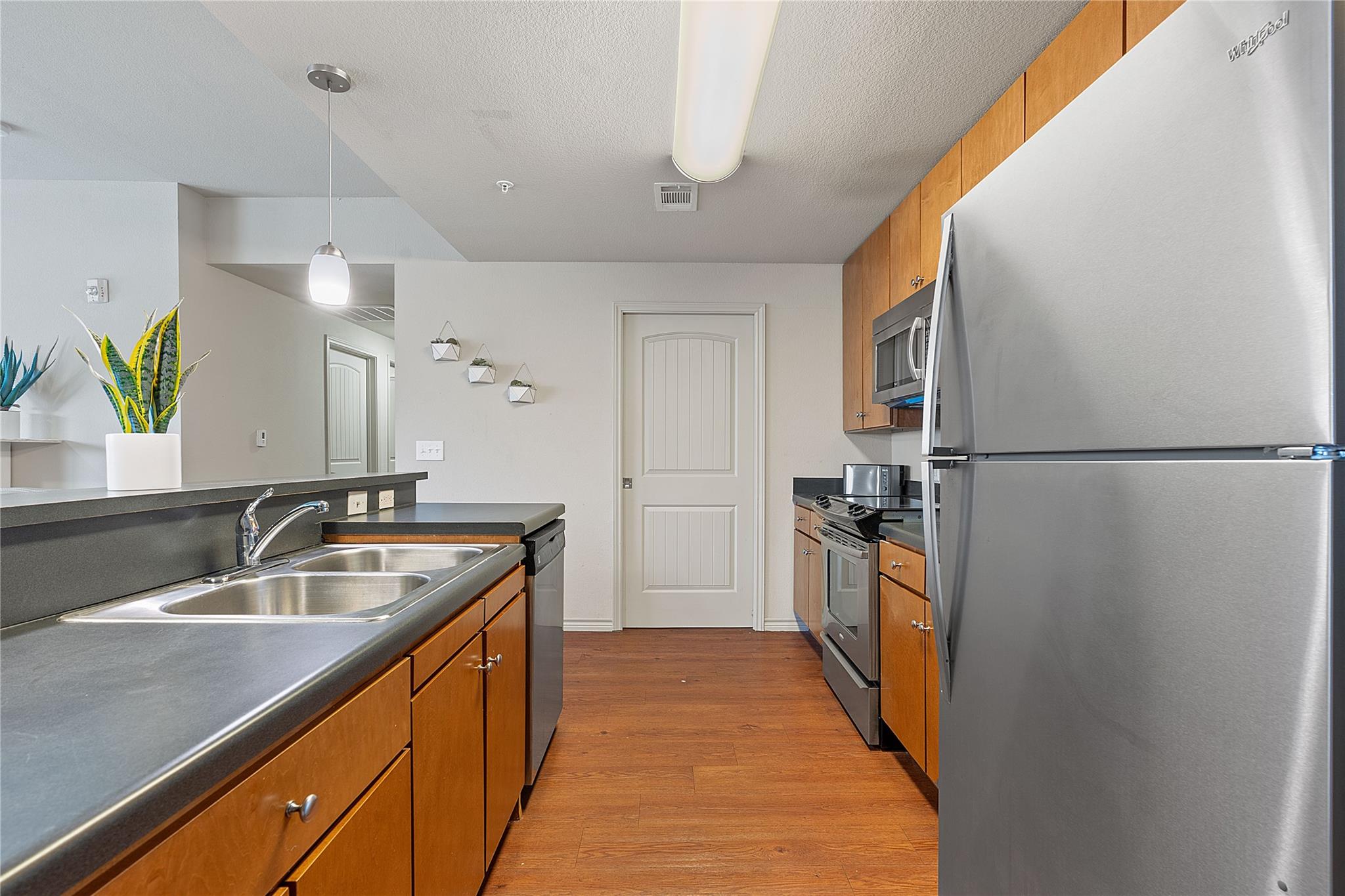 5117 N Lamar Blvd #100 Property Photo 10