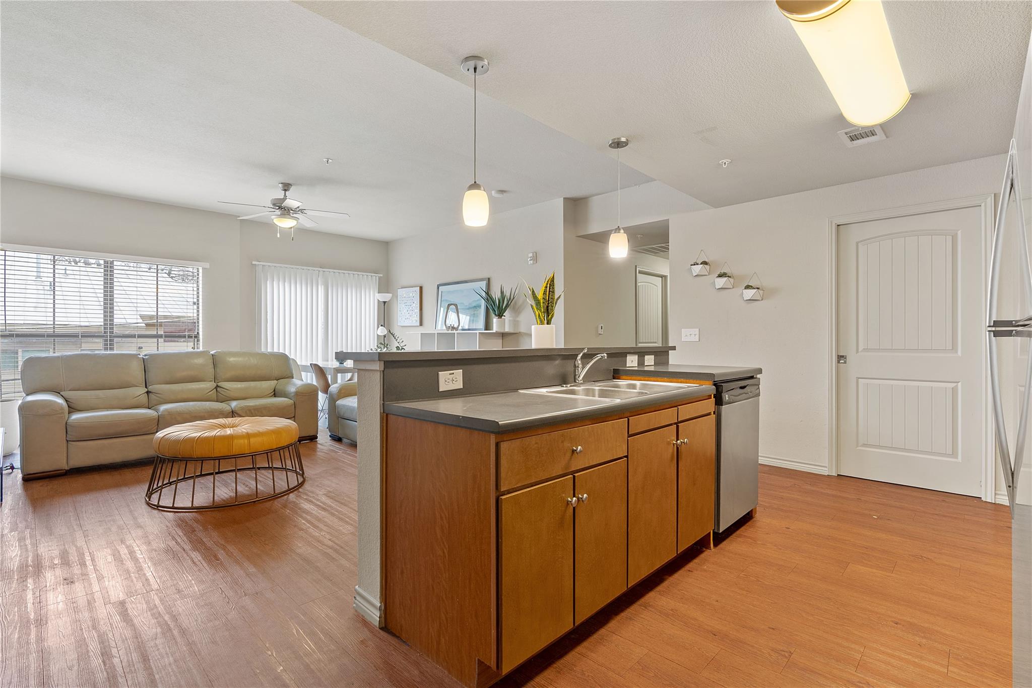5117 N Lamar Blvd #100 Property Photo 11