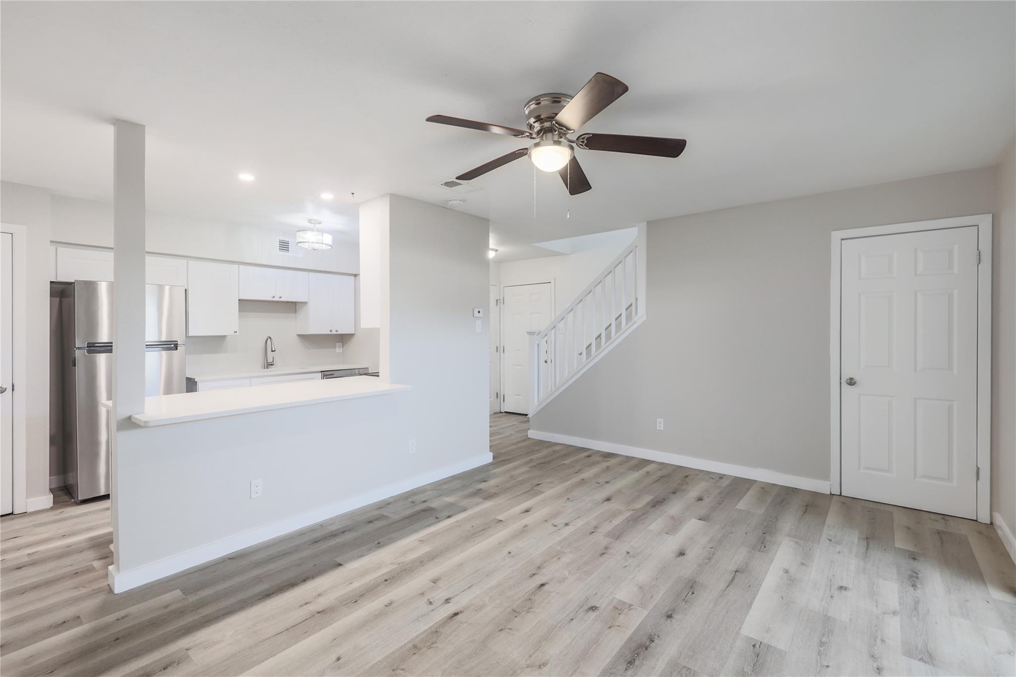 2201 Mission Hill Cir Property Photo 4