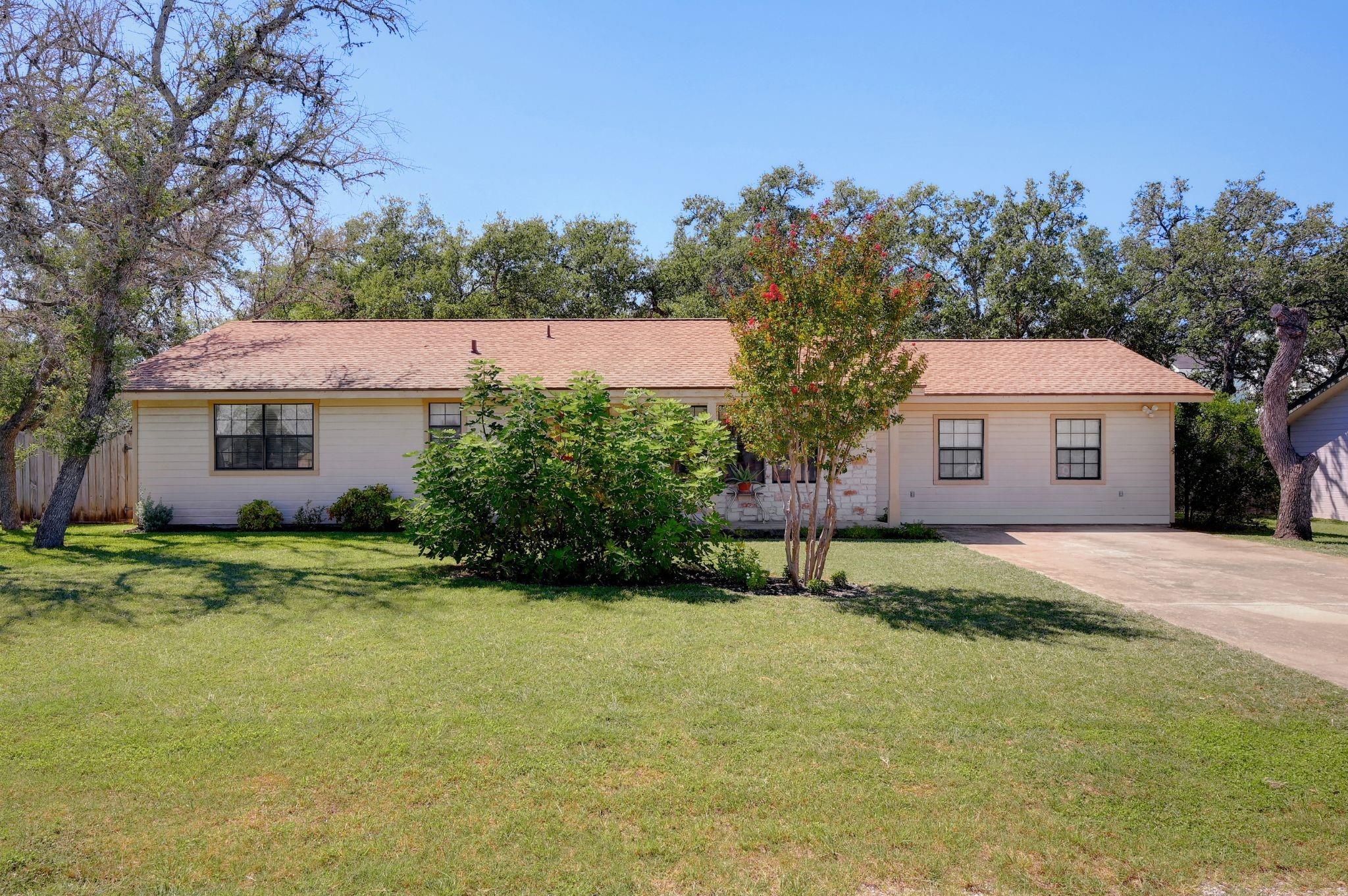 502 Live Oak Dr Property Photo 3