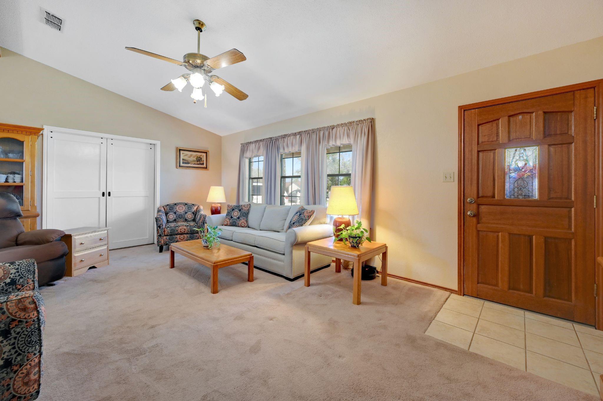 502 Live Oak Dr Property Photo 8