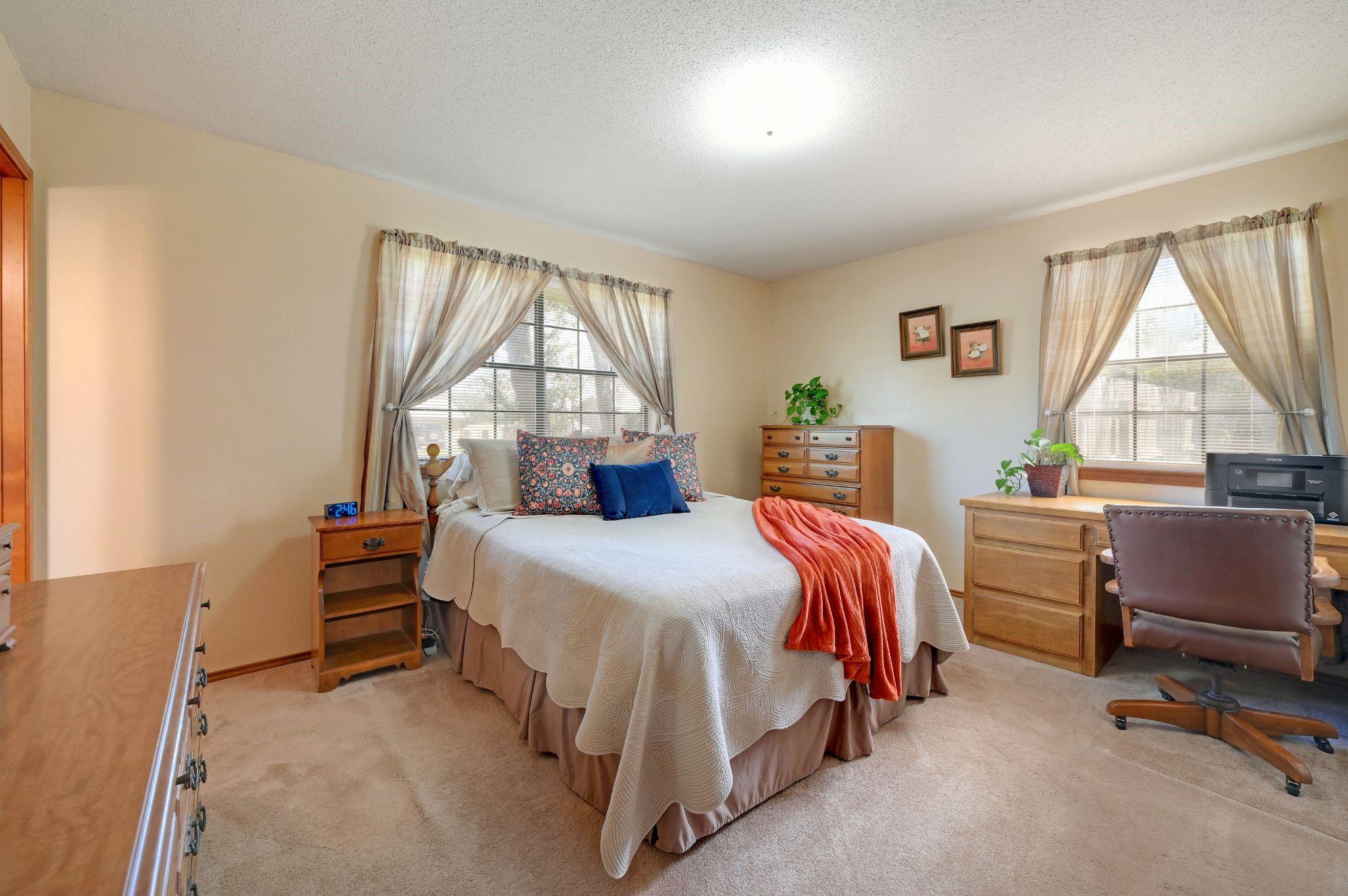 502 Live Oak Dr Property Photo 18