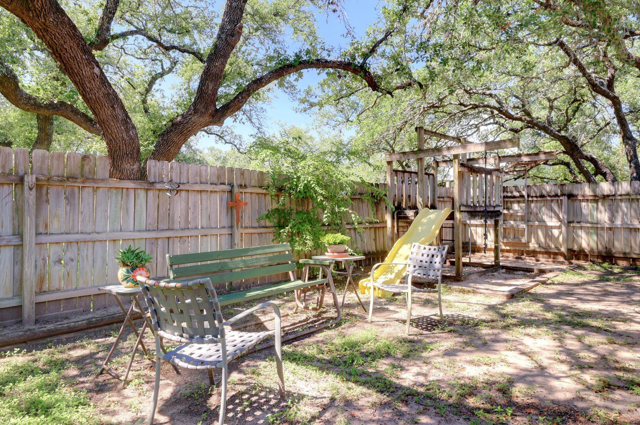 502 Live Oak Dr Property Photo 25