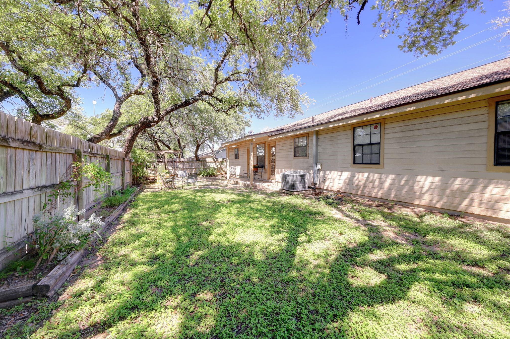 502 Live Oak Dr Property Photo 27