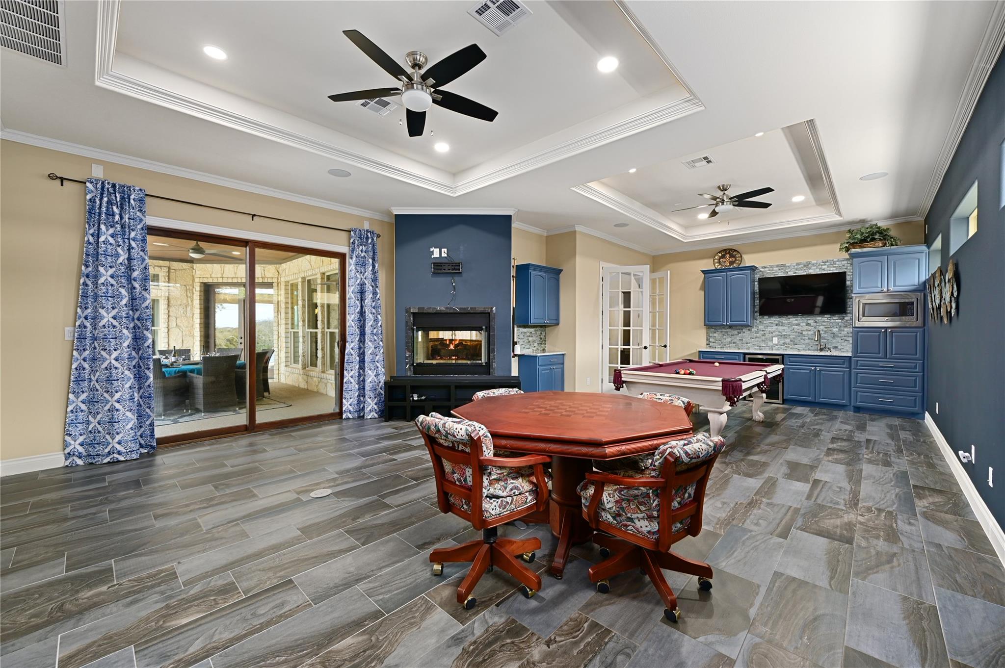 2624 University Club Dr Property Photo 17