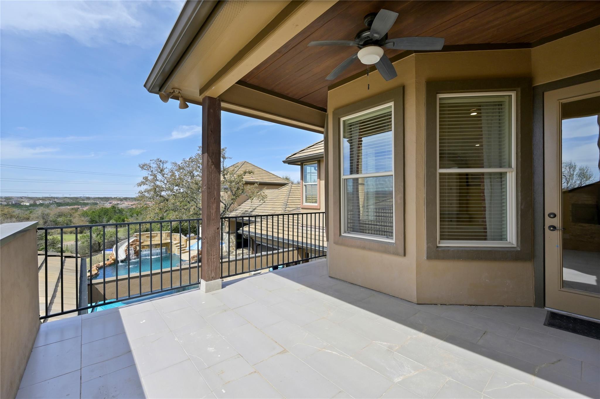 2624 University Club Dr Property Photo 25