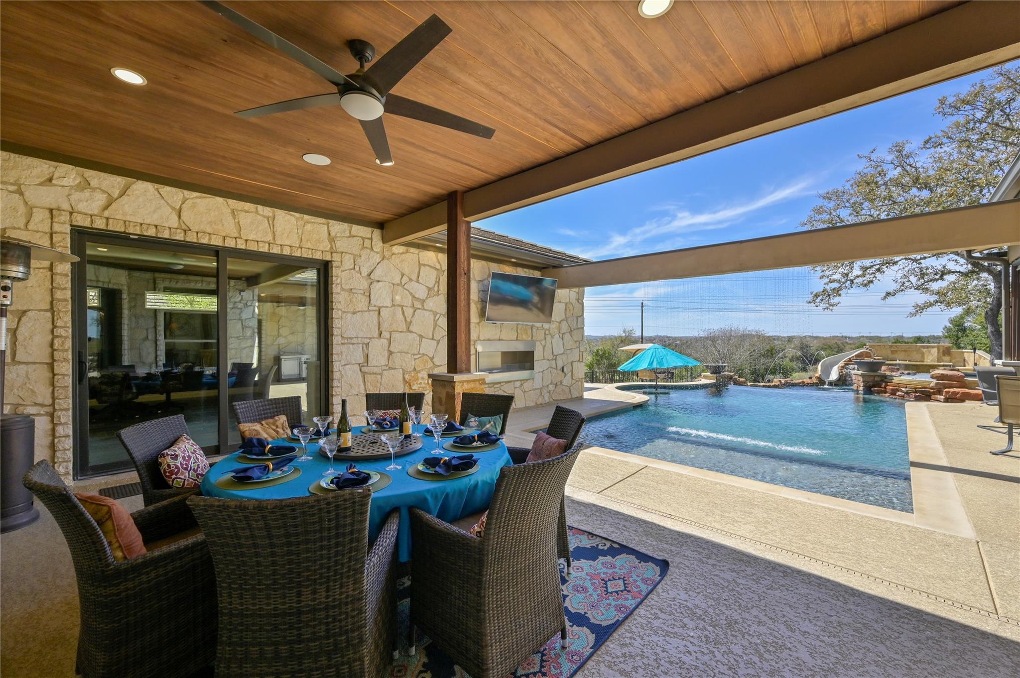 2624 University Club Dr Property Photo 27