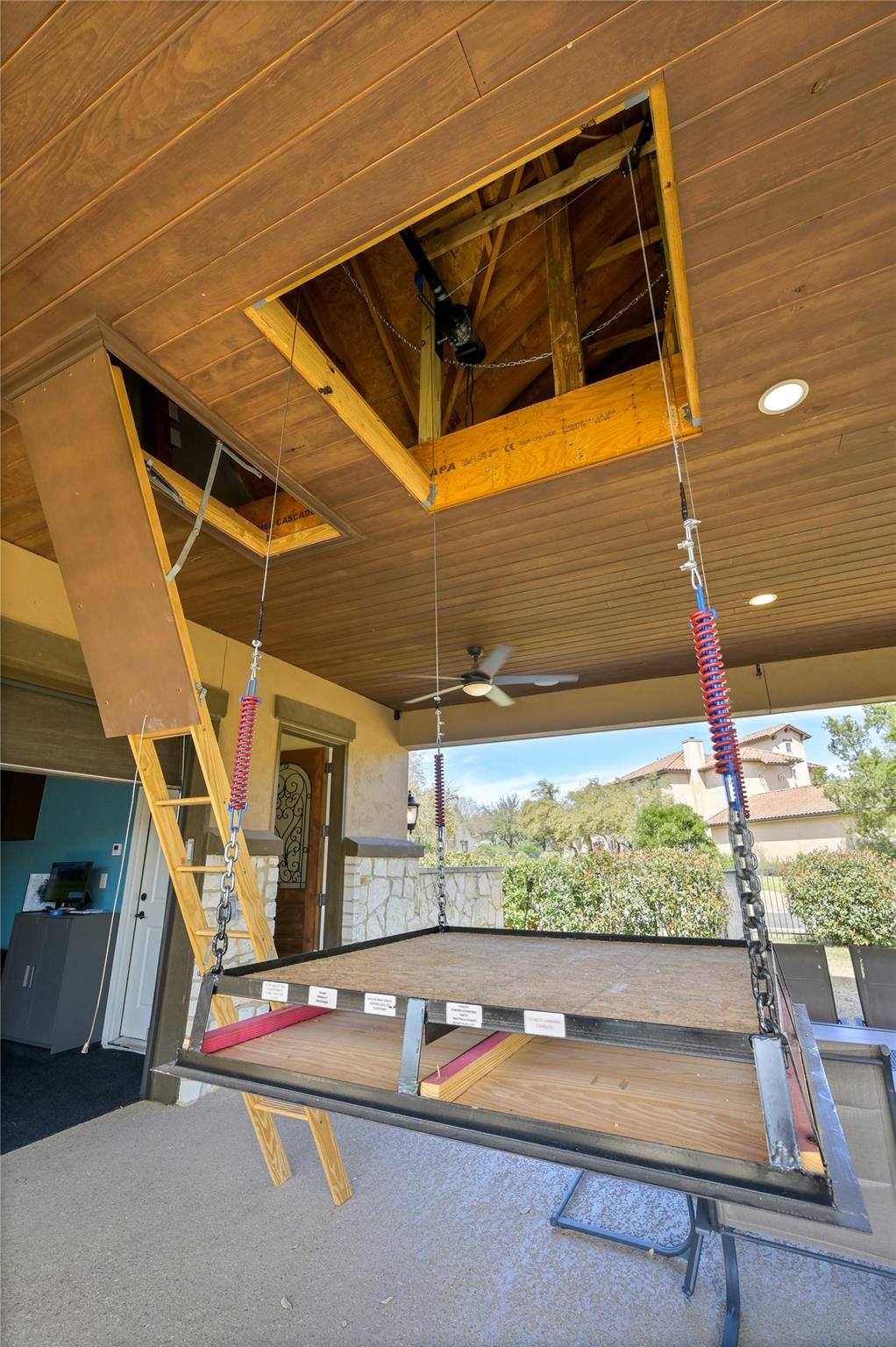 2624 University Club Dr Property Photo 33