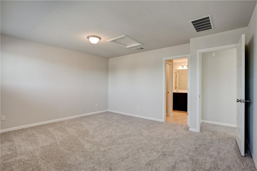 1724 W Artesian Springs Xing Property Photo 9