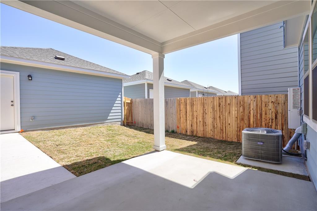 1724 W Artesian Springs Xing Property Photo 16