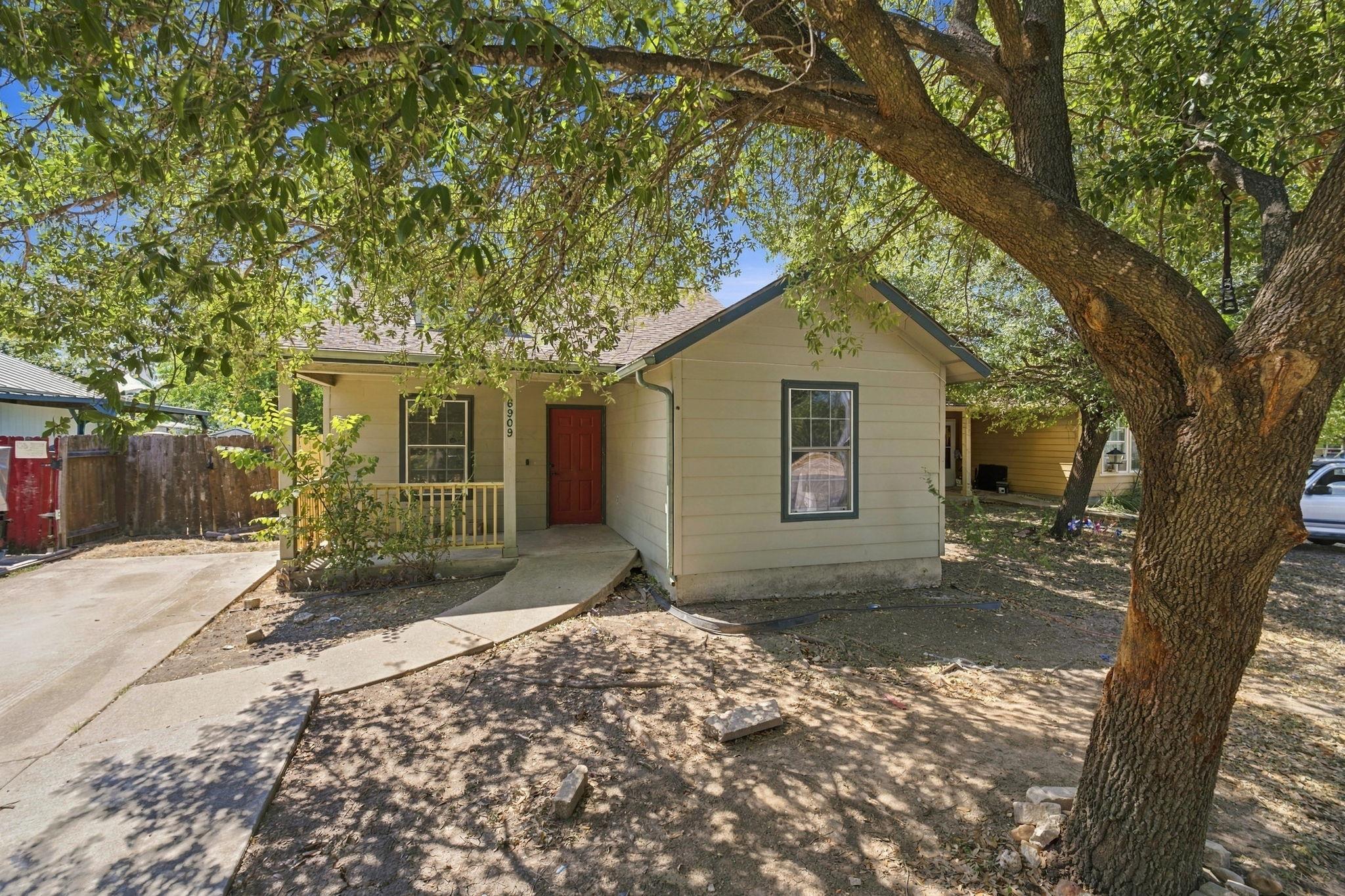 6909 Frontera Trl Property Photo 1