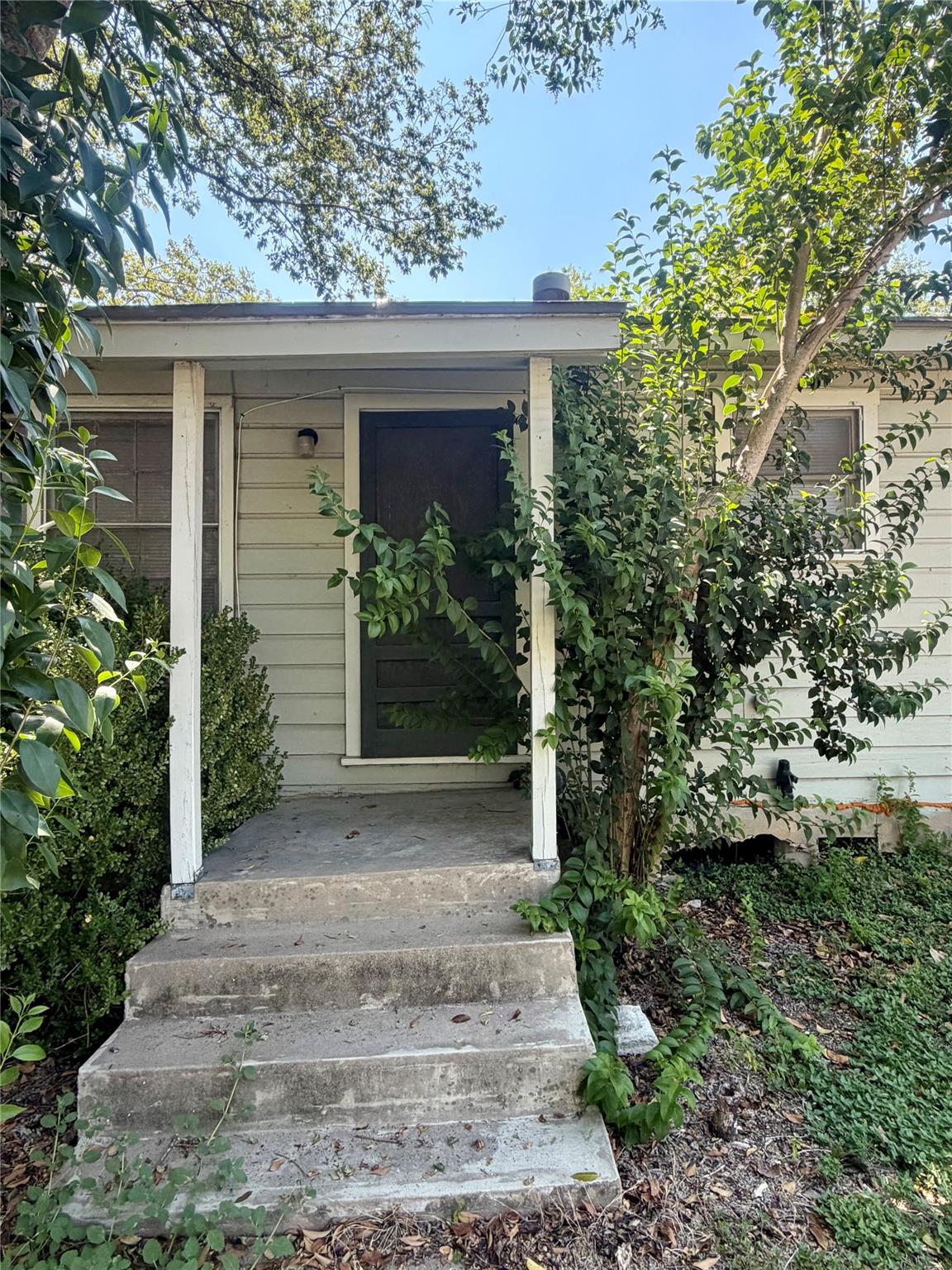 5503 Joe Sayers Ave #a Property Photo 3