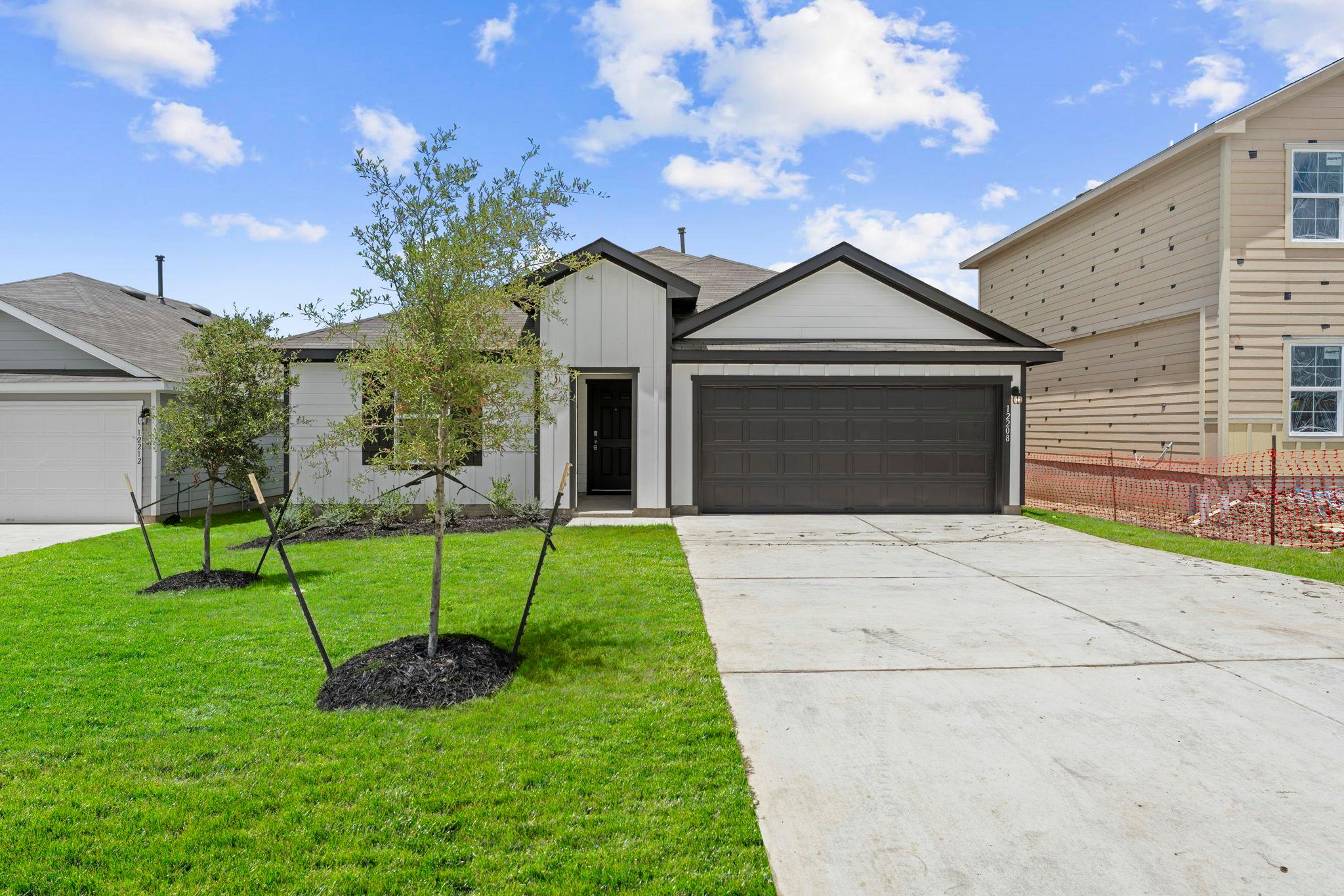 12208 Silverton Tree Bnd Property Photo 1
